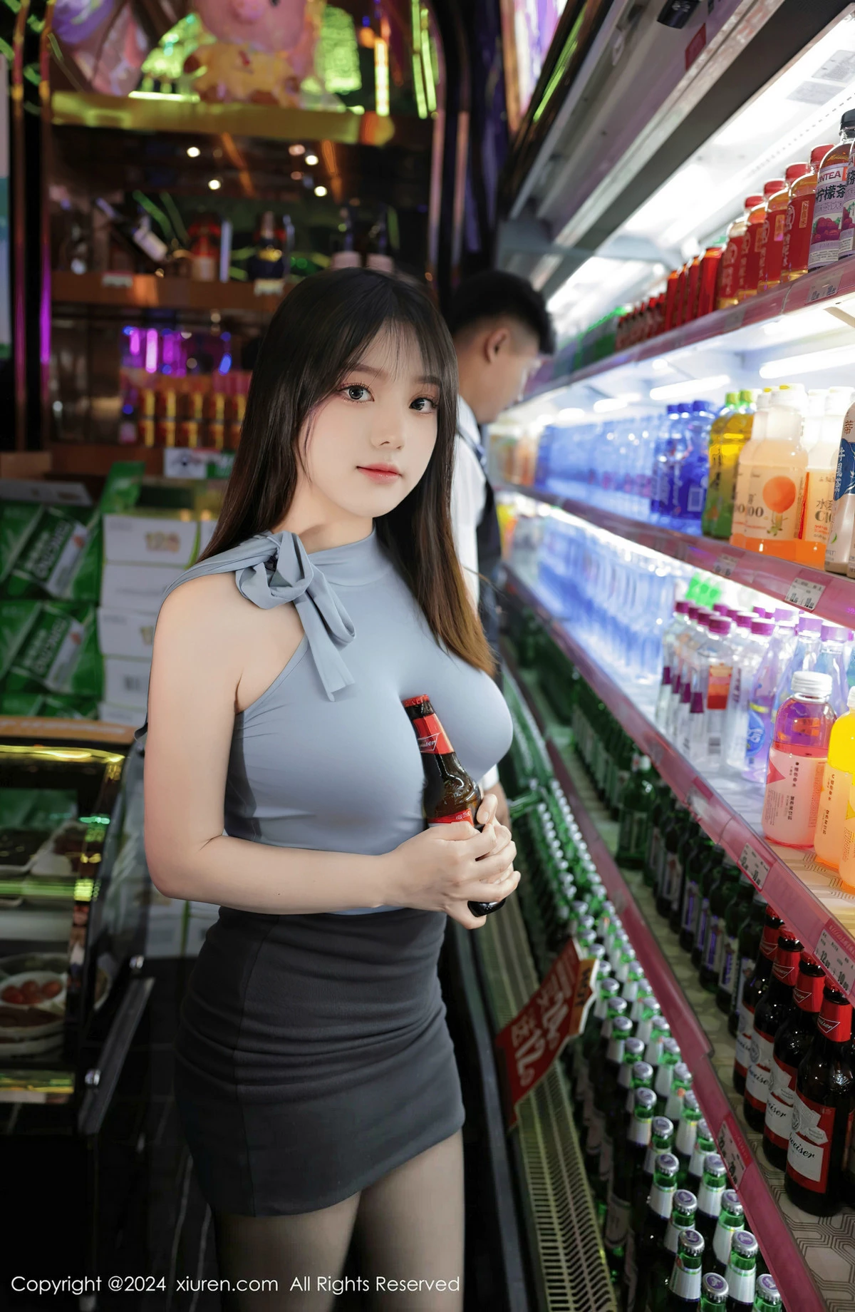 [XiuRen秀人网] 2024.04.16 No.8402 豆瓣酱 美腿黑丝 [73P] NO.8