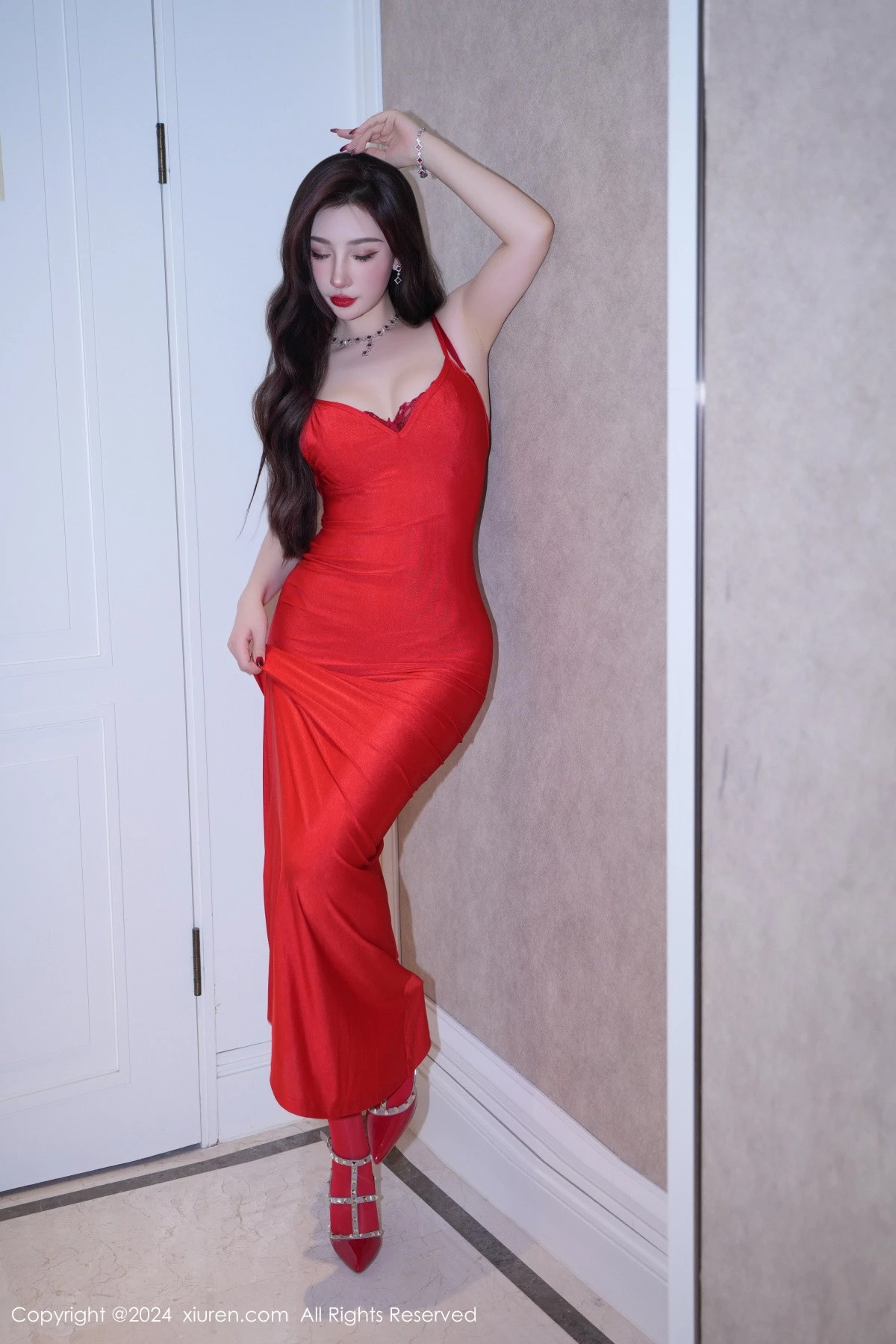 [XiuRen秀人网] 2024.04.17 No.8406 蕾蕾醒了没 丝袜美腿 [59P] NO.9