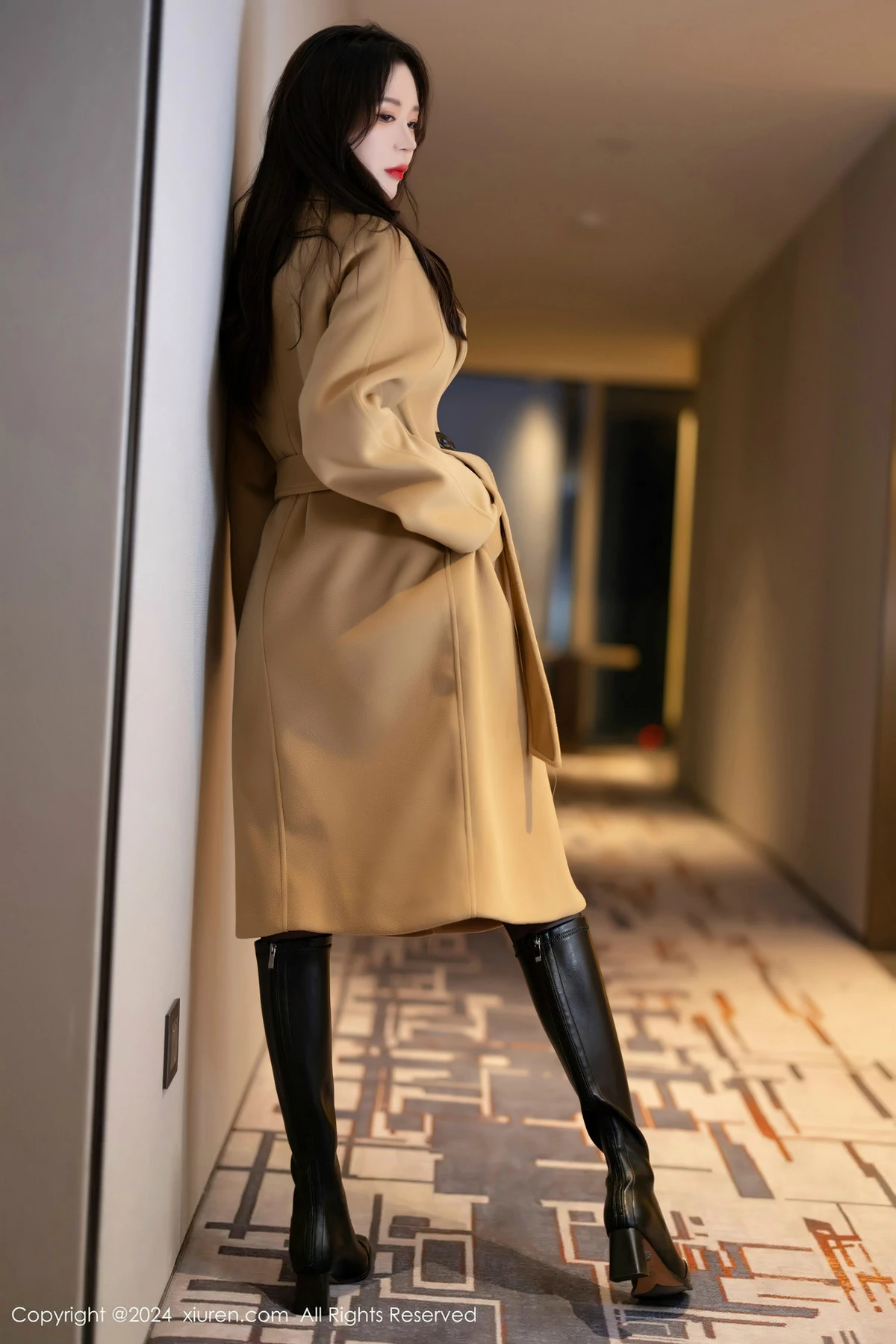 [XiuRen秀人网] 2024.04.18 No.8414 梦心玥 黑丝美腿 [80P] NO.8