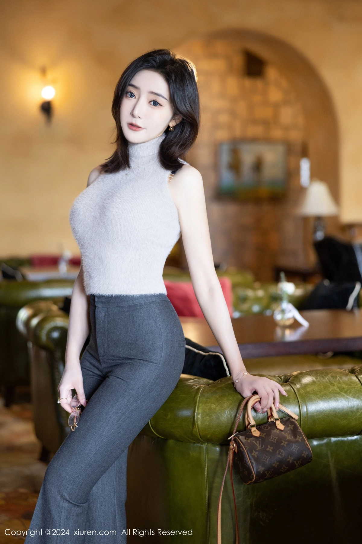 [XiuRen秀人网] 2024.04.25 No.8451 王馨瑶yanni 黑丝美腿 [80P] NO.4