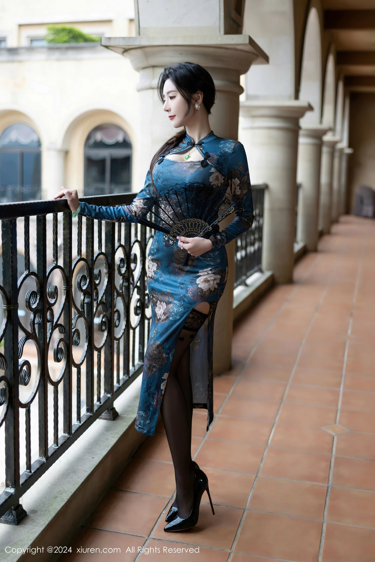 [XiuRen秀人网] 2024.04.19 No.8425 王馨瑶yanni 美腿黑丝 [82P] NO.3