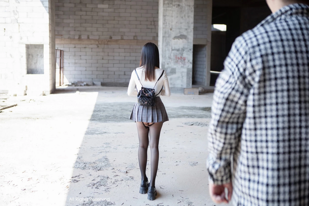 [XiuRen秀人网] 2024.04.23 No.8439 豆瓣酱 美腿黑丝 [85P] NO.1