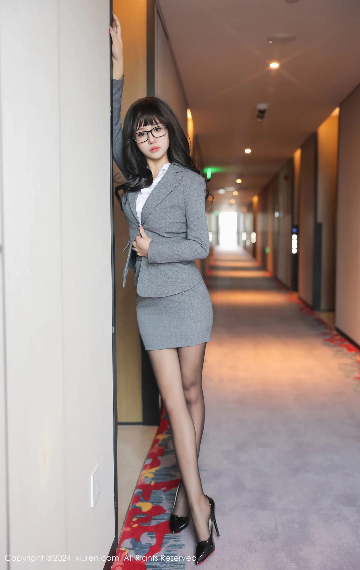 [XiuRen秀人网] 2024.05.07 No.8496 金小依 美腿黑丝 [82P] NO.1