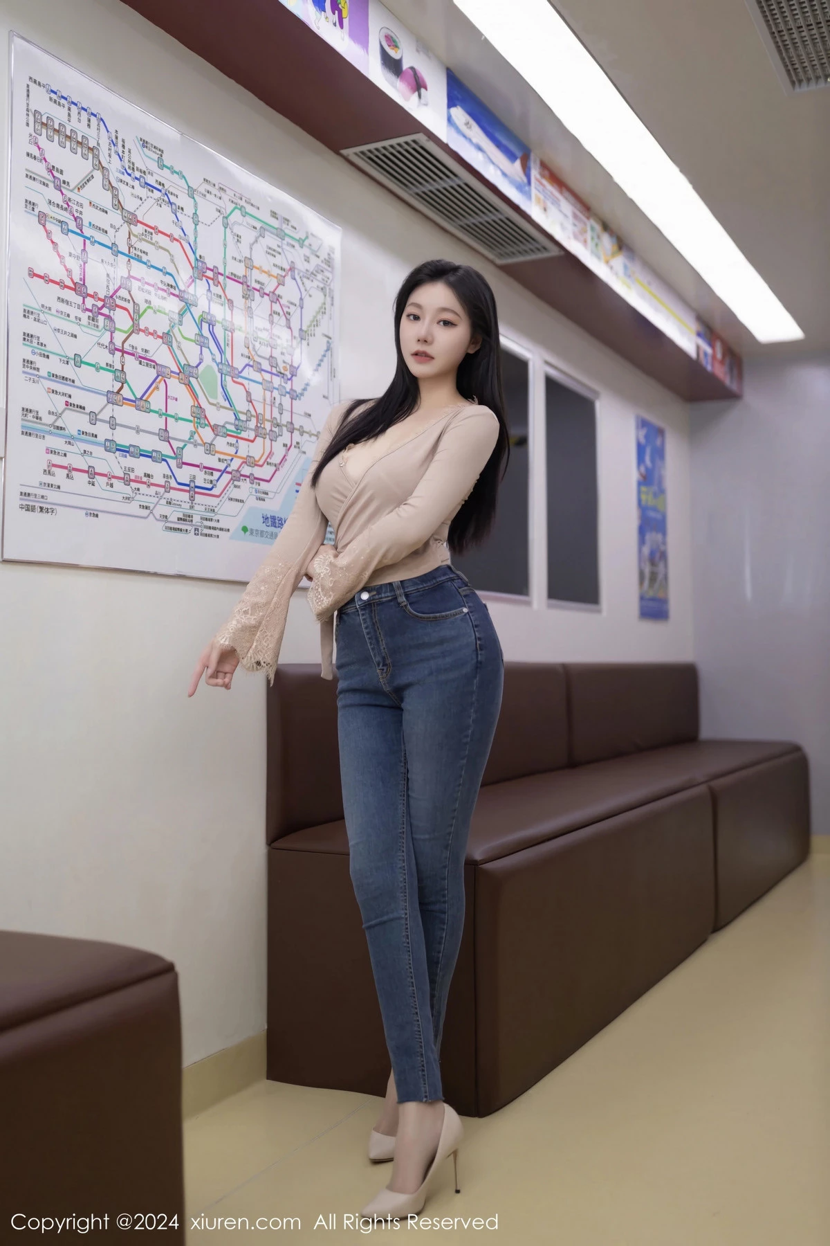 [XiuRen秀人网] 2024.05.07 No.8498 安然anran 地铁美腿 [79P] NO.7