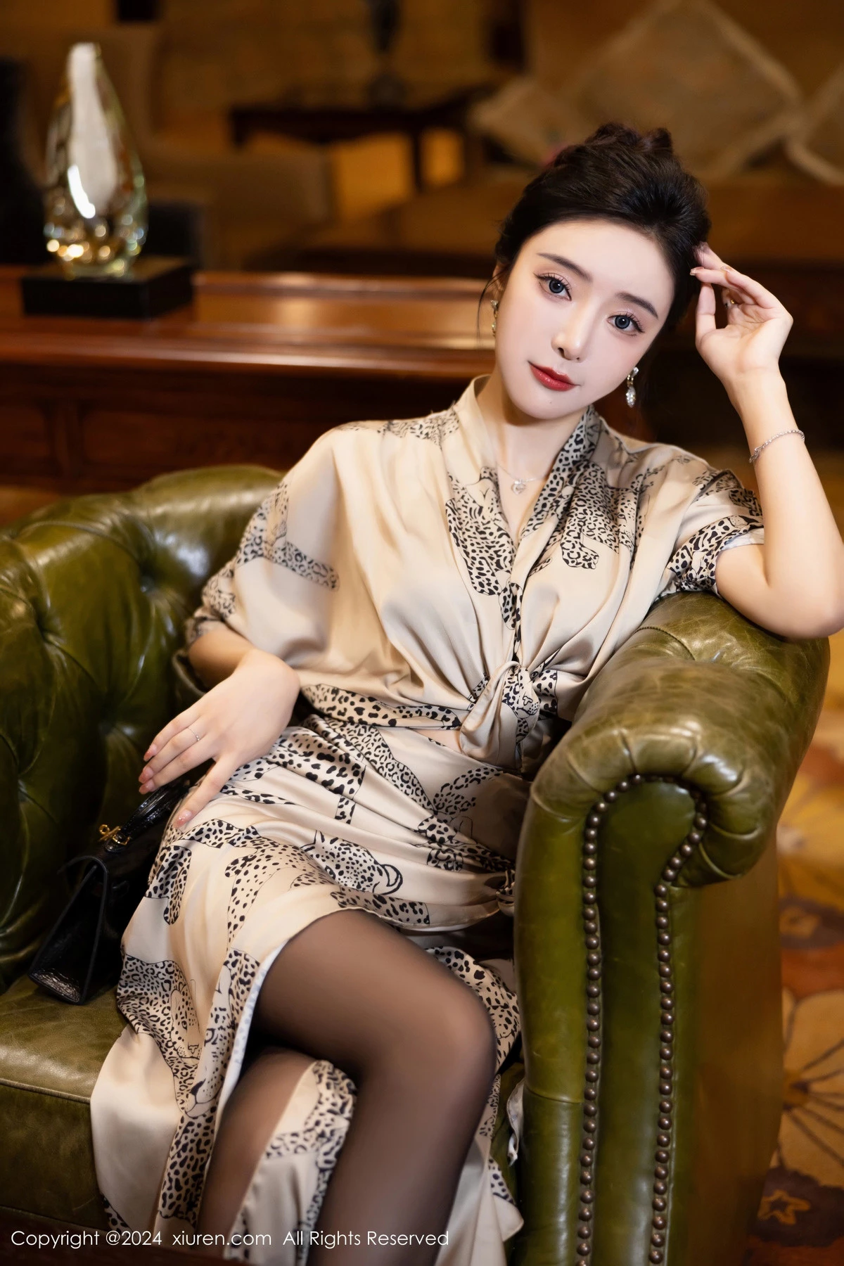 [XiuRen秀人网] 2024.05.09 No.8510 王馨瑶yanni 黑丝美腿 [82P] NO.10