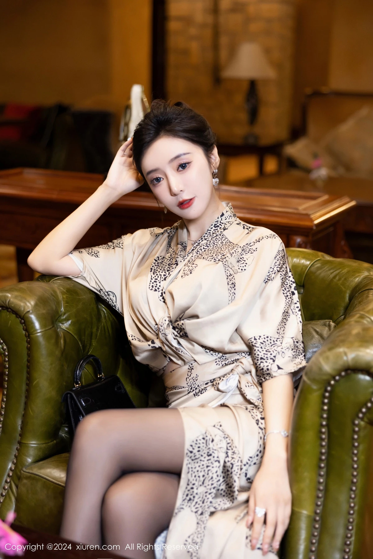 [XiuRen秀人网] 2024.05.09 No.8510 王馨瑶yanni 黑丝美腿 [82P] NO.11