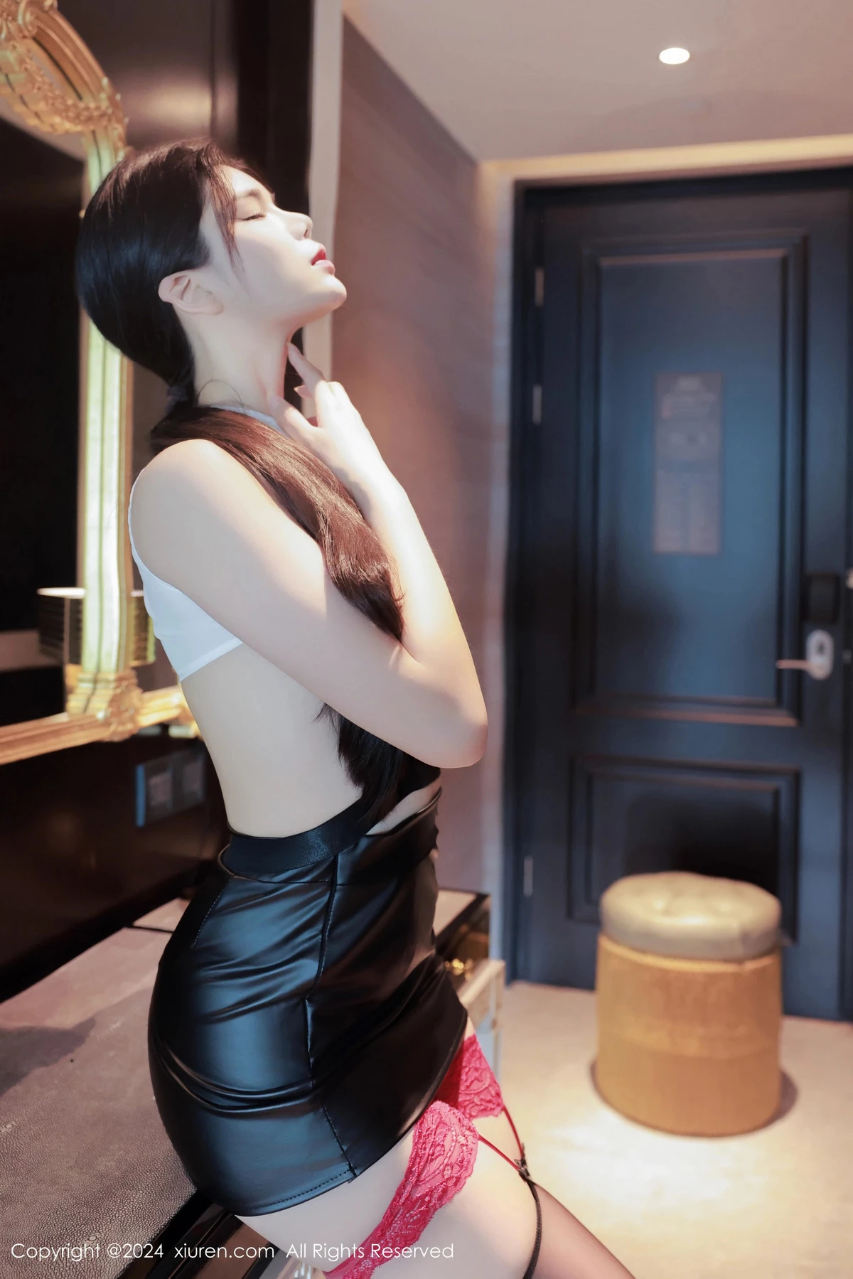 [XiuRen秀人网] 2024.05.15 No.8540 雪糕CiCi 黑丝美腿 [121P] NO.9