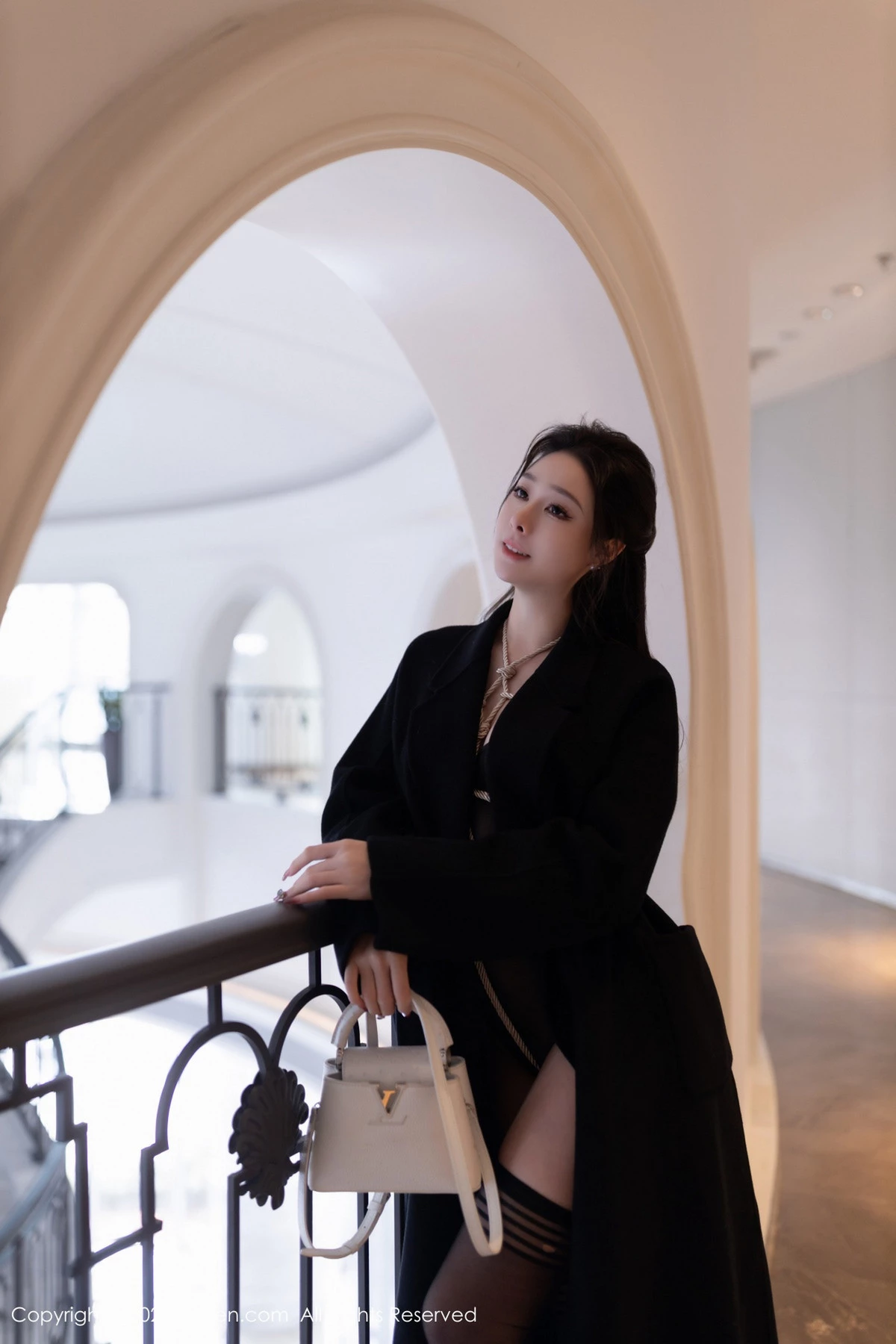 [XiuRen秀人网] 2024.05.16 No.8552 小逗逗 黑丝美腿 [80P] NO.7