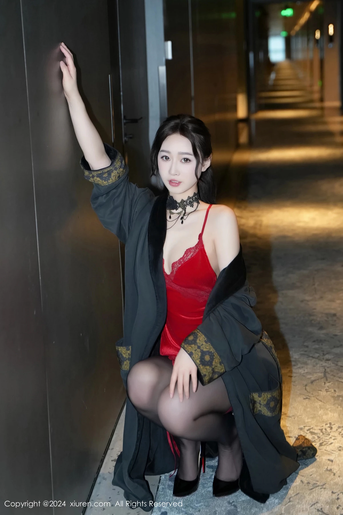 [XiuRen秀人网] 2024.05.16 No.8547 软糖爱喝奶 黑丝美腿 [73P] NO.12