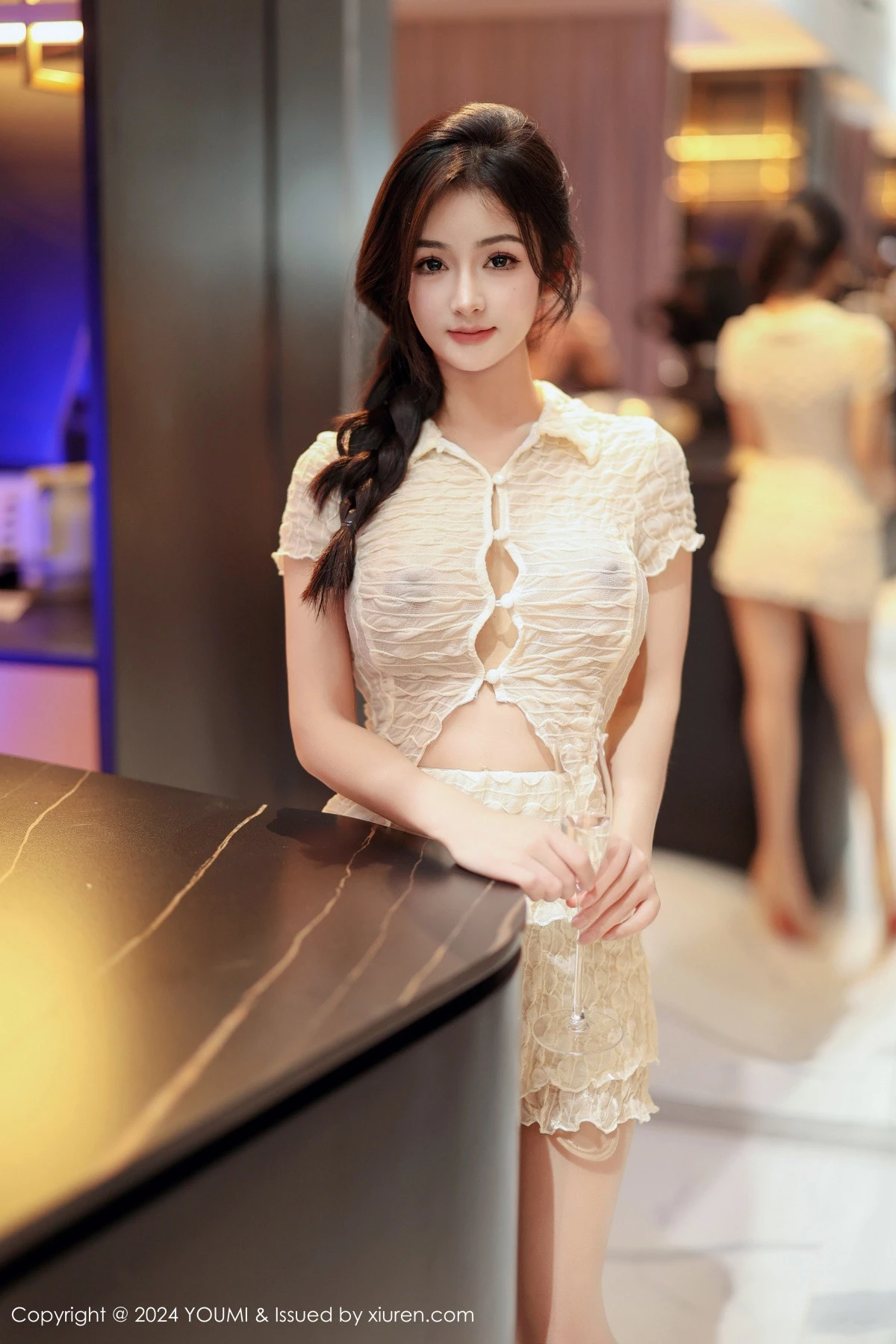 [YOUMI尤蜜荟] 2024.05.24 VOL.1067 谭小灵 美腿丝袜 [82P] NO.1