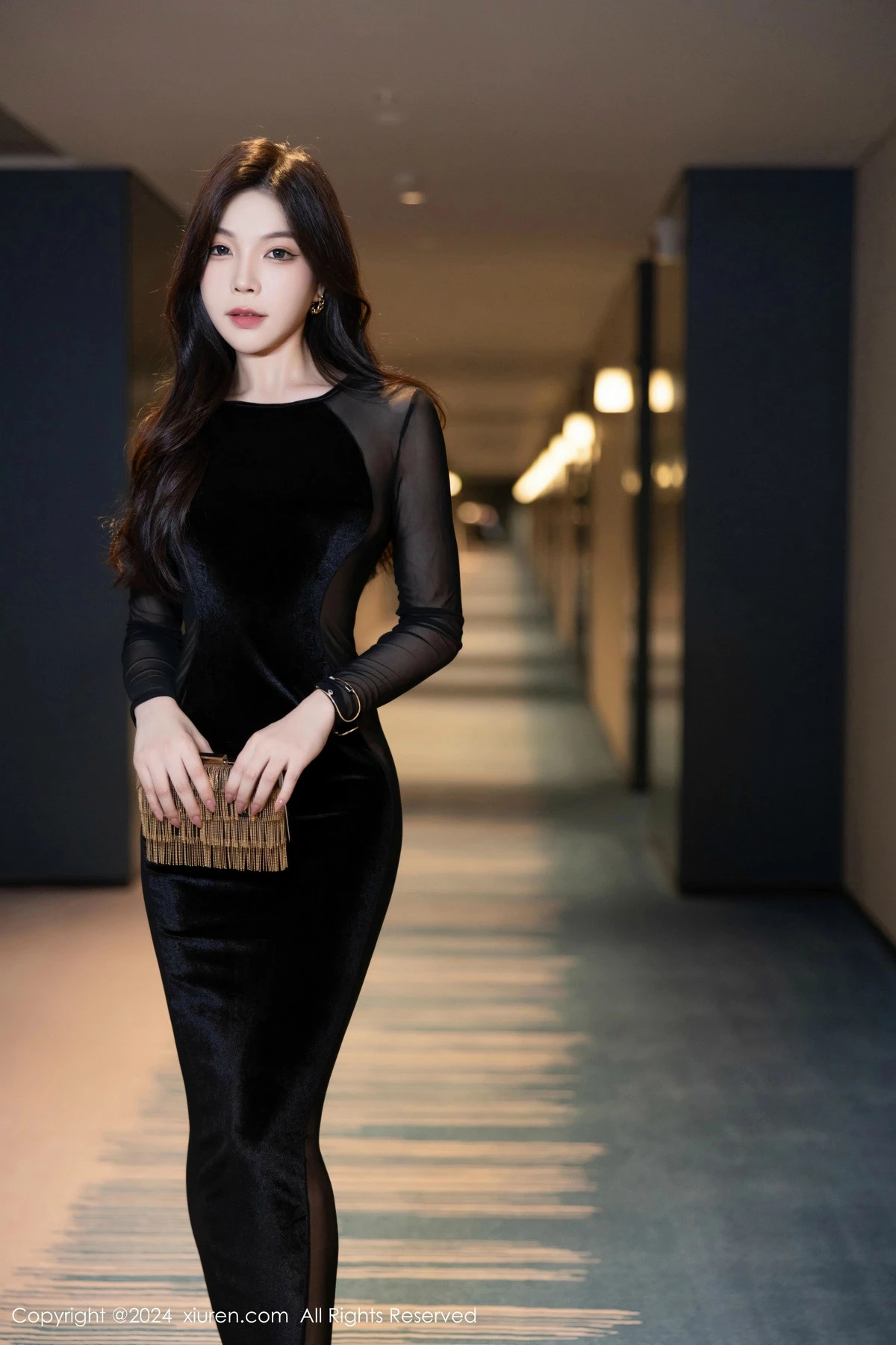 [XiuRen秀人网] 2024.05.24 No.8598 徐莉芝Booty 美腿性感 [90P] NO.5