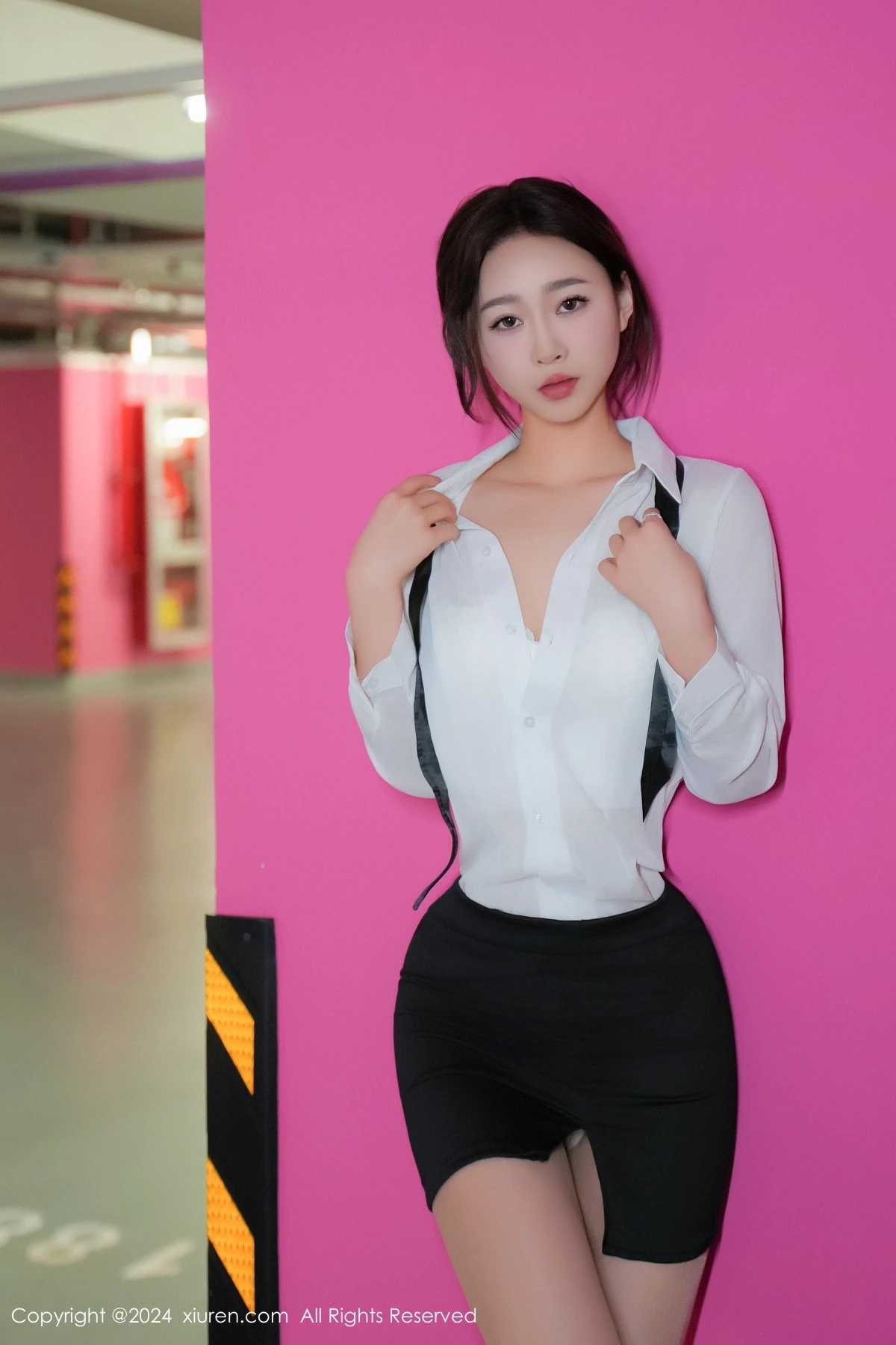 [XiuRen秀人网] 2024.05.29 No.8613 软糖爱喝奶 丝袜美腿 [68P] NO.12