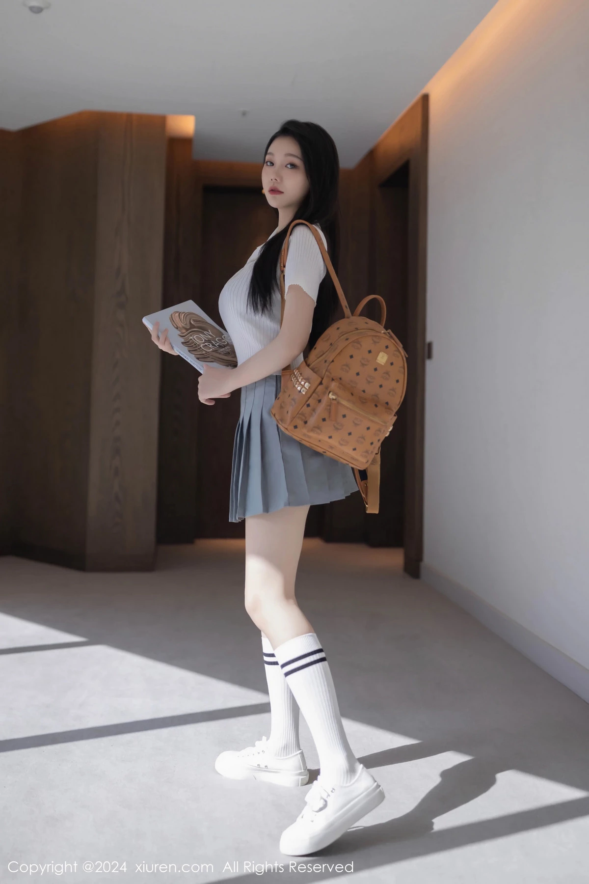 [XiuRen秀人网] 2024.06.04 No.8649 安然anran 美腿短裙 [80P] NO.8