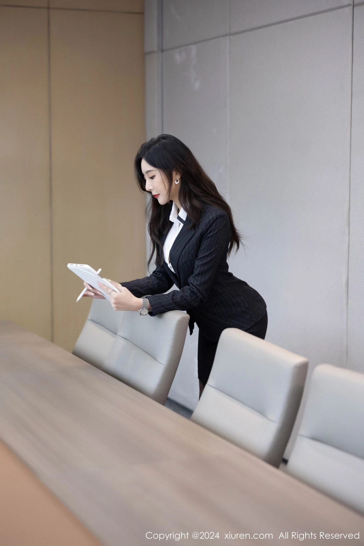 [XiuRen秀人网] 2024.06.05 No.8656 王馨瑶yanni 黑丝美腿 [85P] NO.11