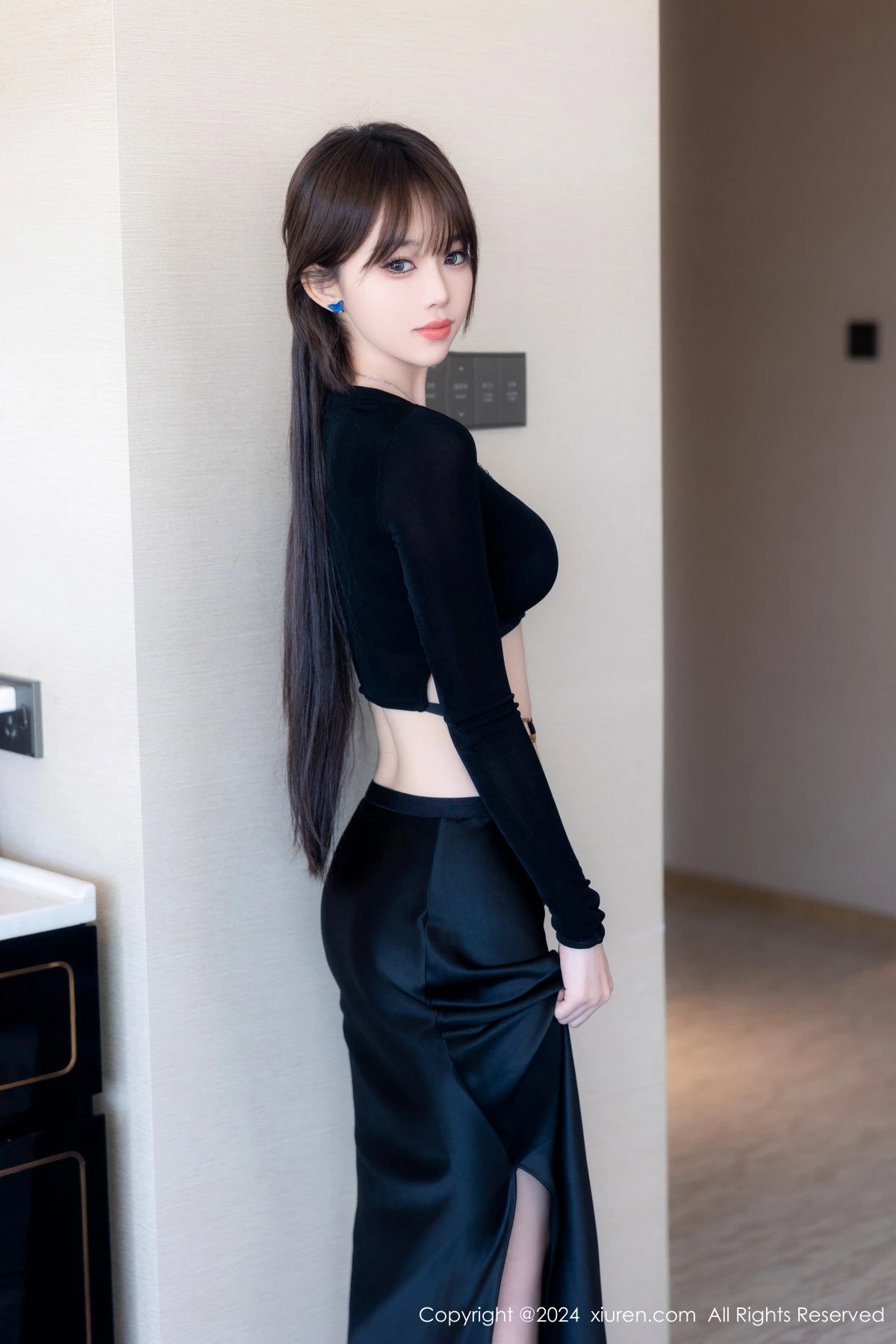 [XiuRen秀人网] 2024.06.06 No.8661 奶瓶. 美腿性感 [83P] NO.4