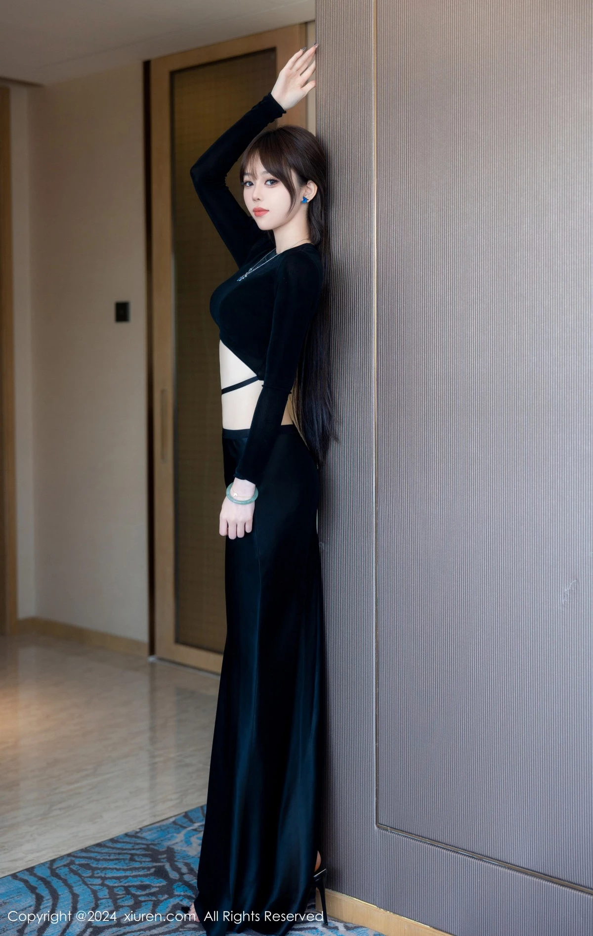 [XiuRen秀人网] 2024.06.06 No.8661 奶瓶. 美腿性感 [83P] NO.10