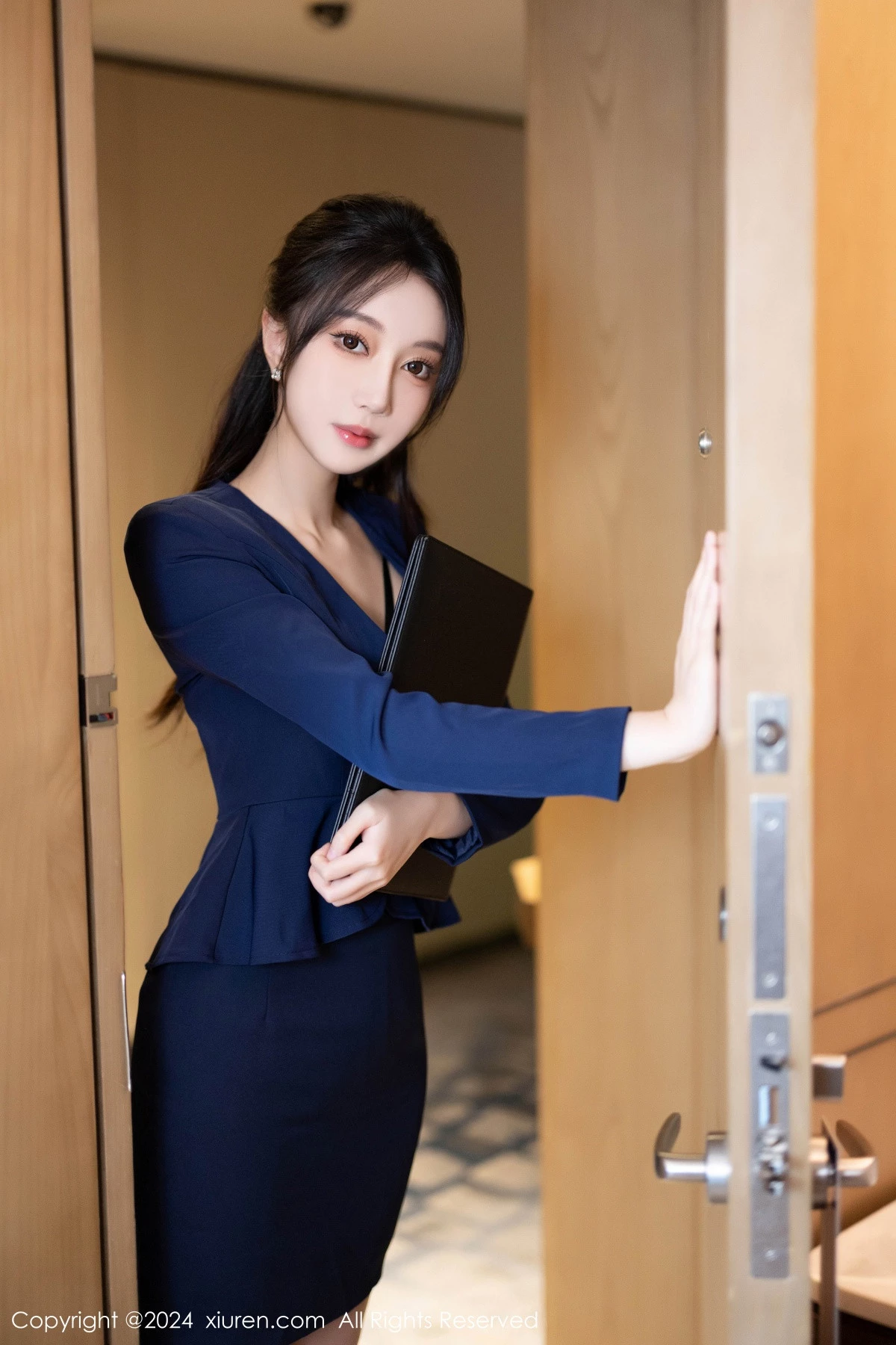 [XiuRen秀人网] 2024.06.07 No.8669 玥儿玥 哈尔滨旅拍 [90P] NO.1