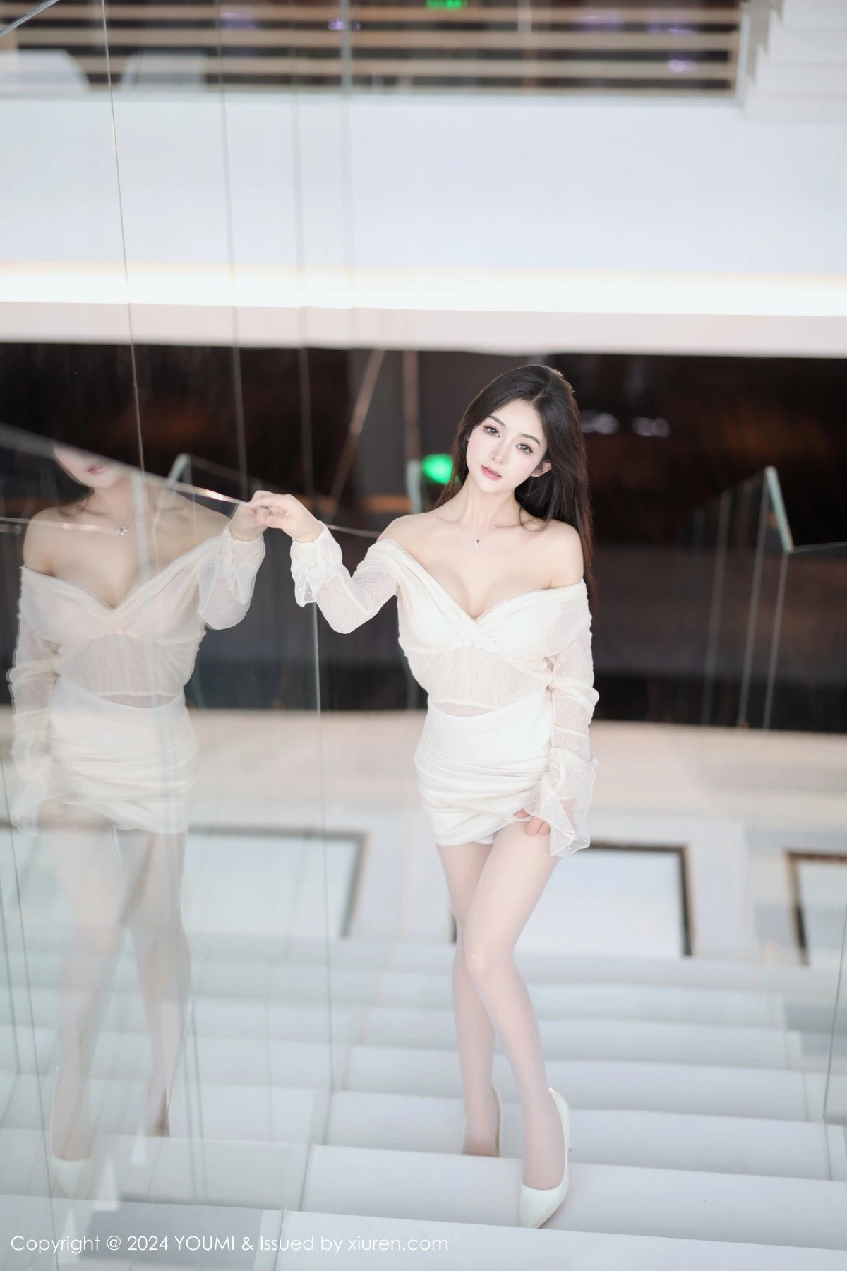 [YOUMI尤蜜荟] 2024.06.07 VOL.1072 谭小灵 丝袜美腿 [96P] NO.5
