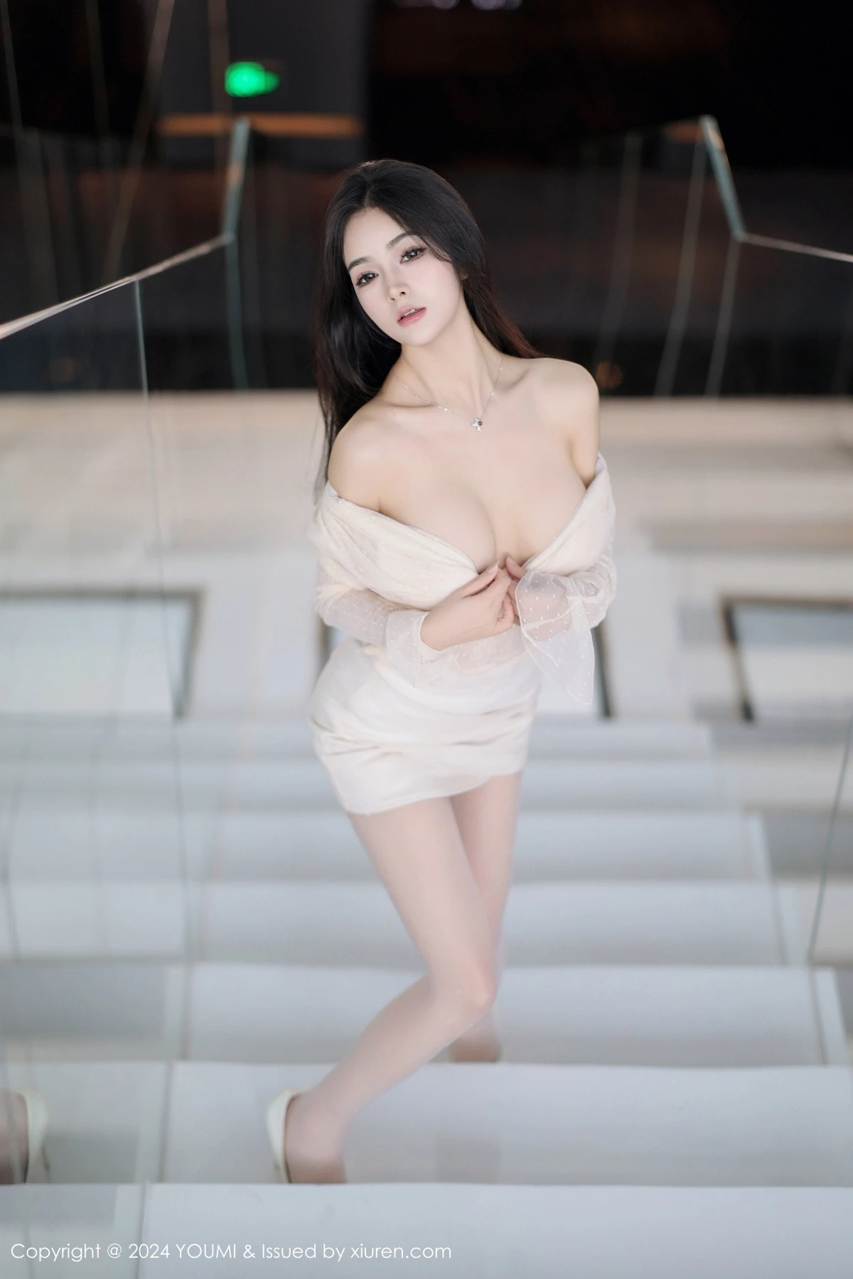 [YOUMI尤蜜荟] 2024.06.07 VOL.1072 谭小灵 丝袜美腿 [96P] NO.6