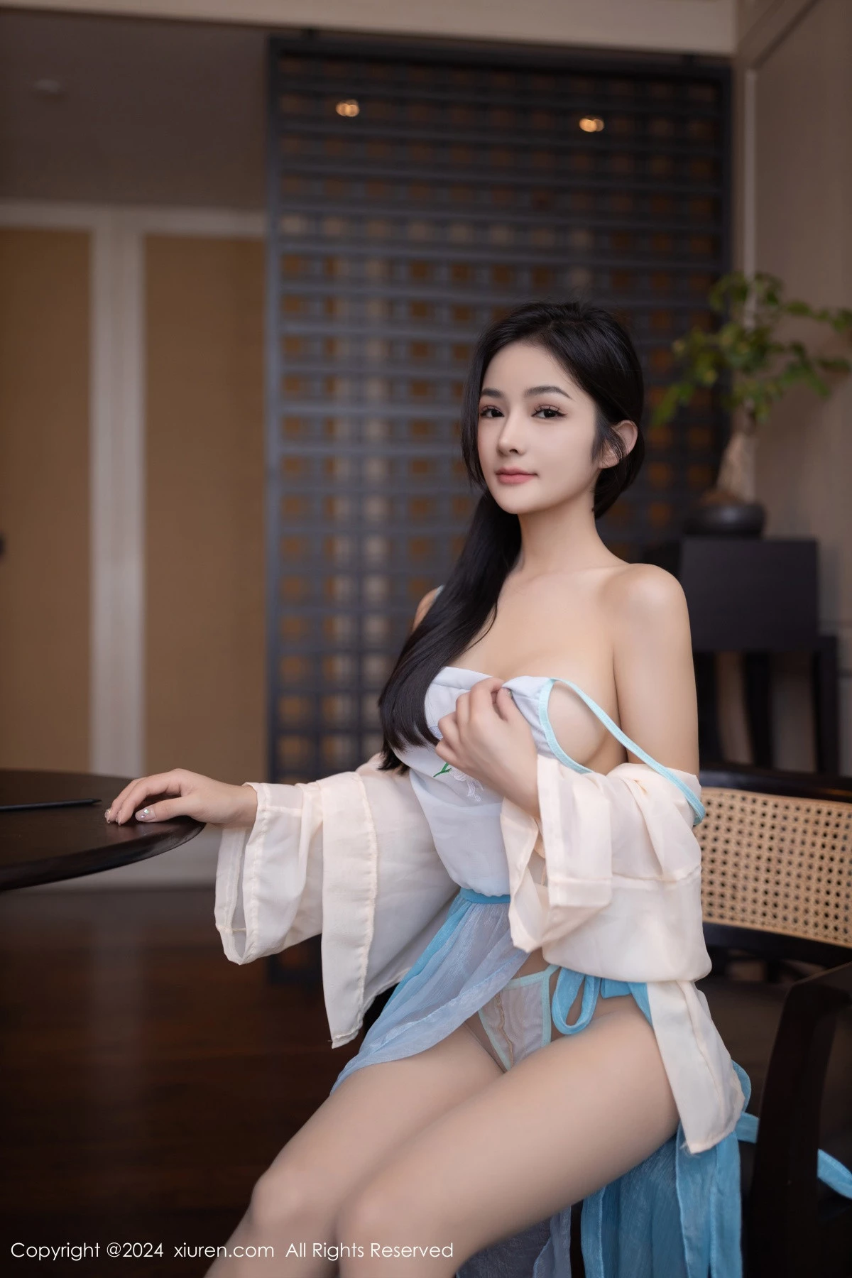 [XiuRen秀人网] 2024.06.12 No.8691 谭小灵 丝袜美腿 [80P] NO.6