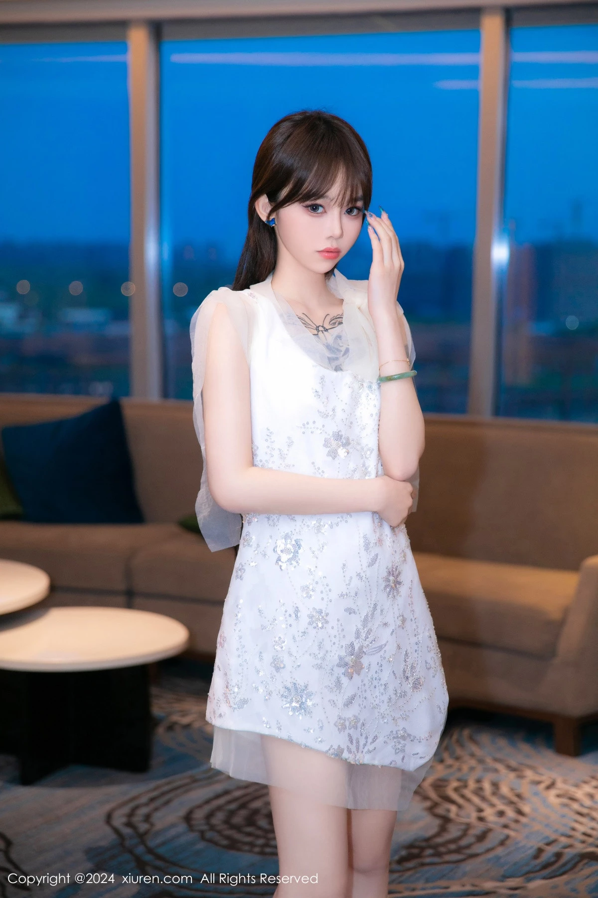 [XiuRen秀人网] 2024.06.13 No.8696 奶瓶. 美腿性感 [81P] NO.1