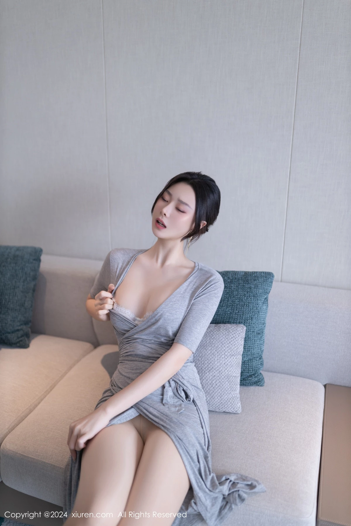 [XiuRen秀人网] 2024.06.13 No.8699 小逗逗 丝袜美腿 [80P] NO.2