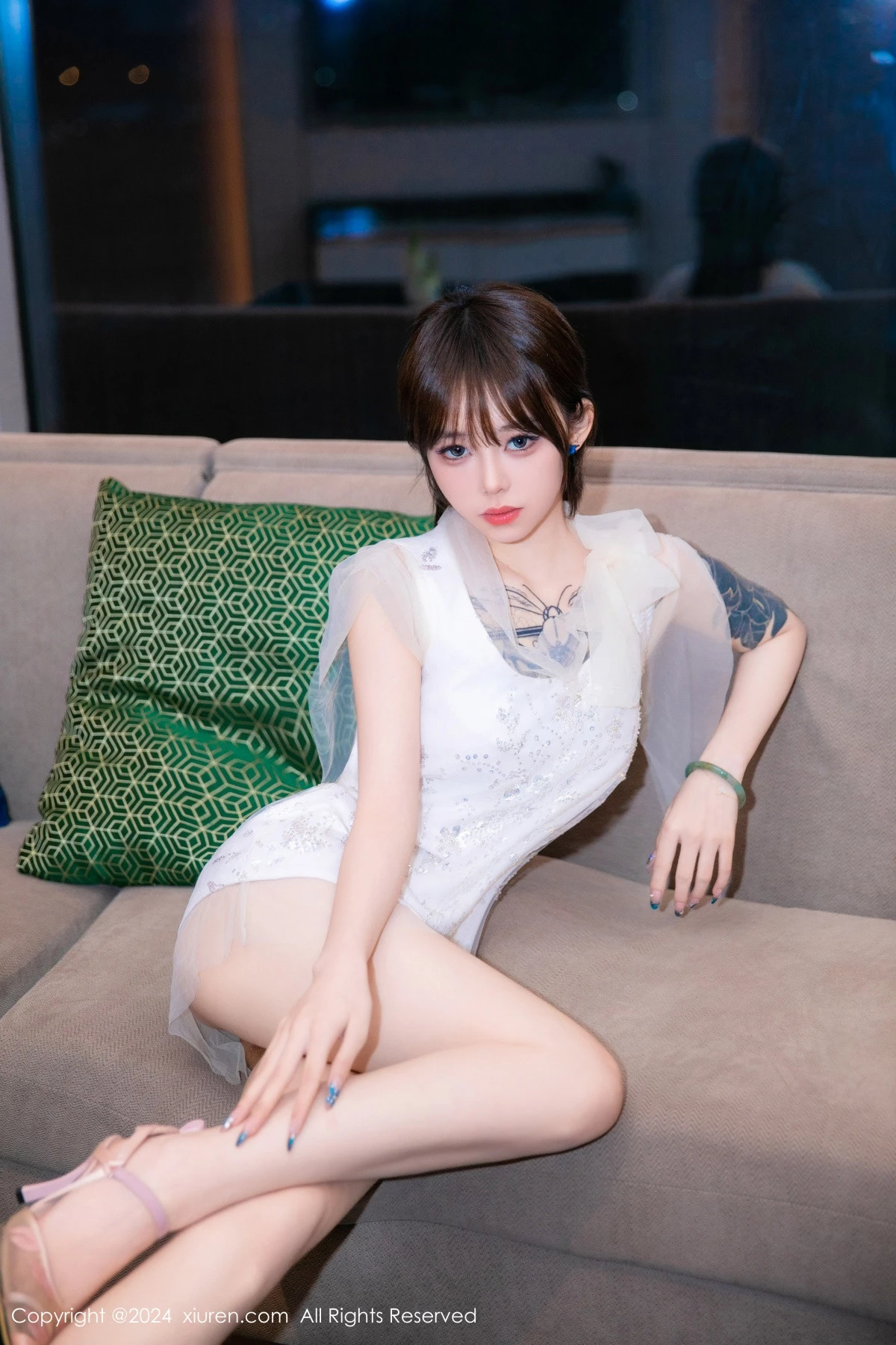 [XiuRen秀人网] 2024.06.13 No.8696 奶瓶. 美腿性感 [81P] NO.9