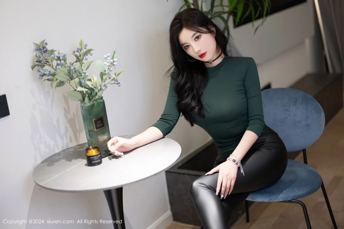[XiuRen秀人网] 2024.06.14 No.8707 杨晨晨Yome 丝袜美腿 [90P] NO.7