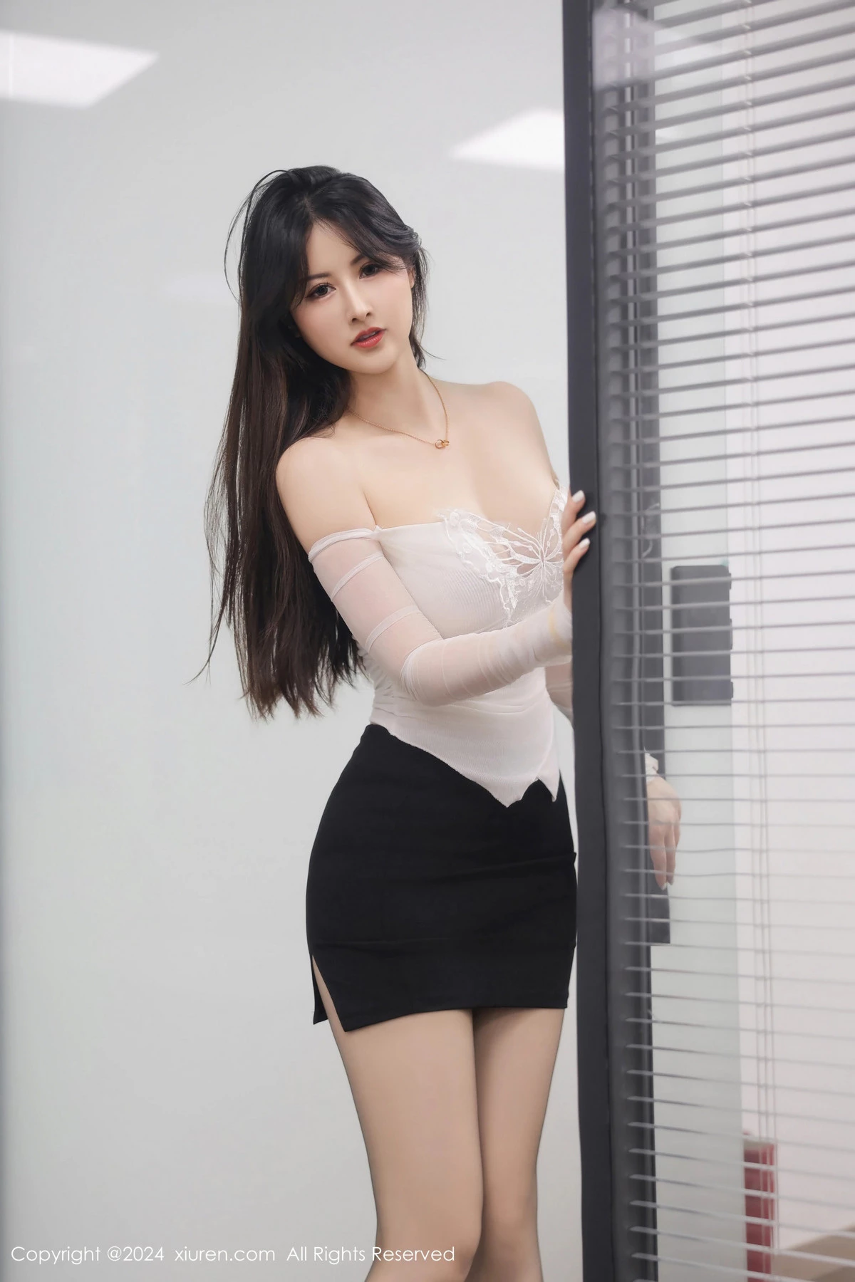 [XiuRen秀人网] 2024.06.27 No.8766 诗诗kiki 惹火身段 [81P] NO.3