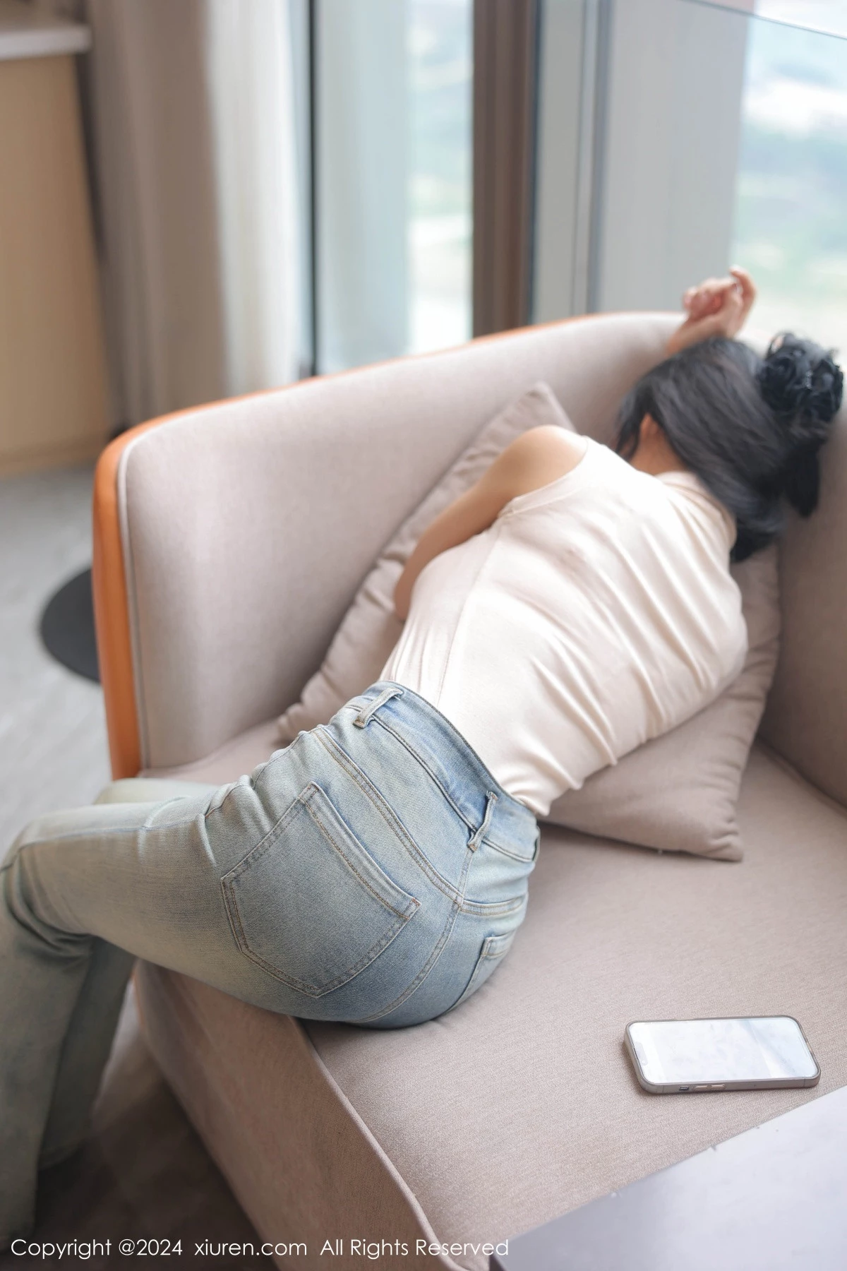 [XiuRen秀人网] 2024.07.03 No.8798 金小依 短裙美腿 [76P] NO.8