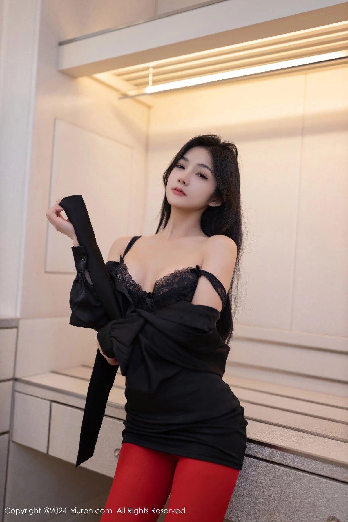 [XiuRen秀人网] 2024.07.03 No.8801 谭小灵 丝袜美腿 [80P] NO.12