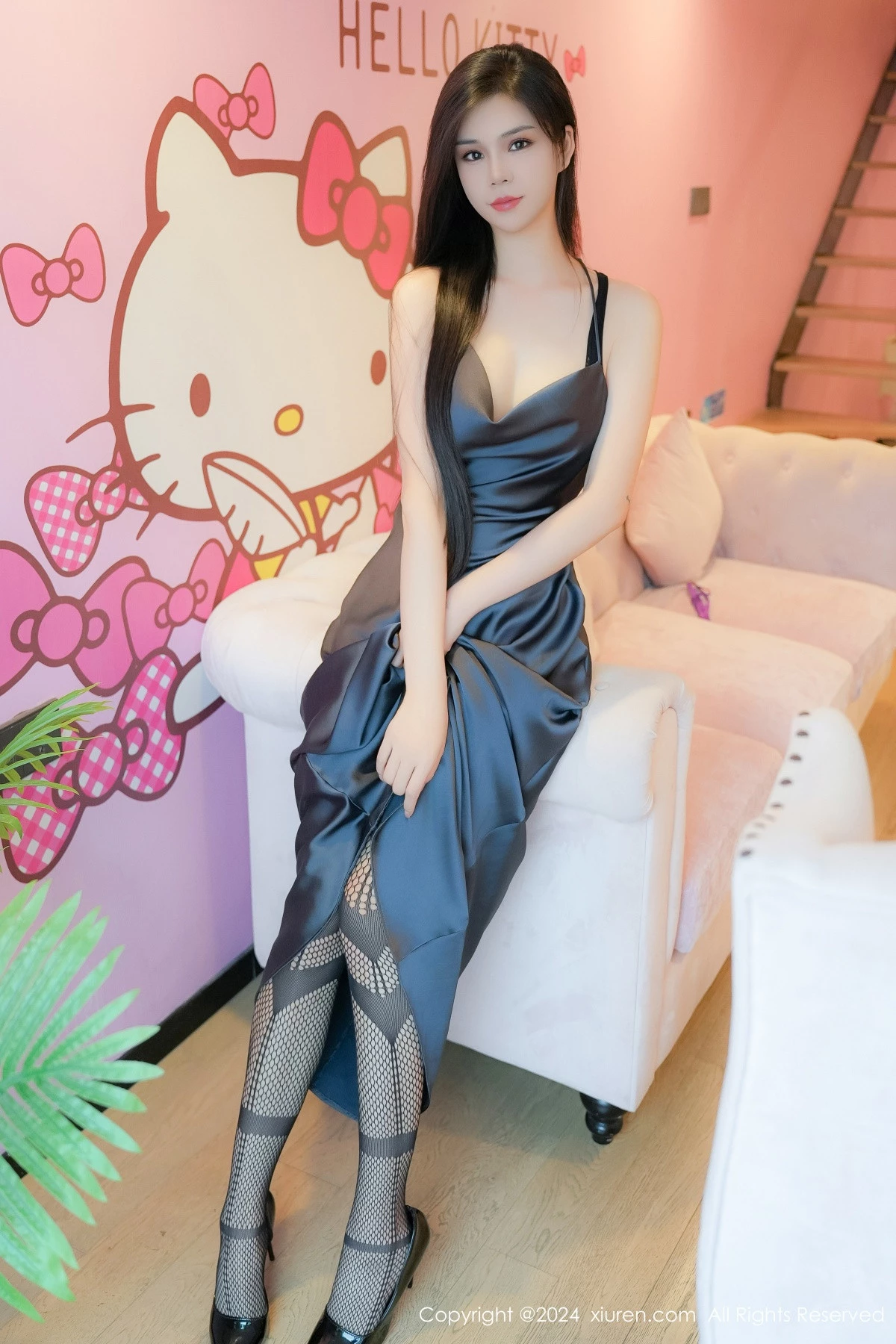 [XiuRen秀人网] 2024.07.03 No.8795 雪糕CiCi 黑丝美腿 [98P] NO.10