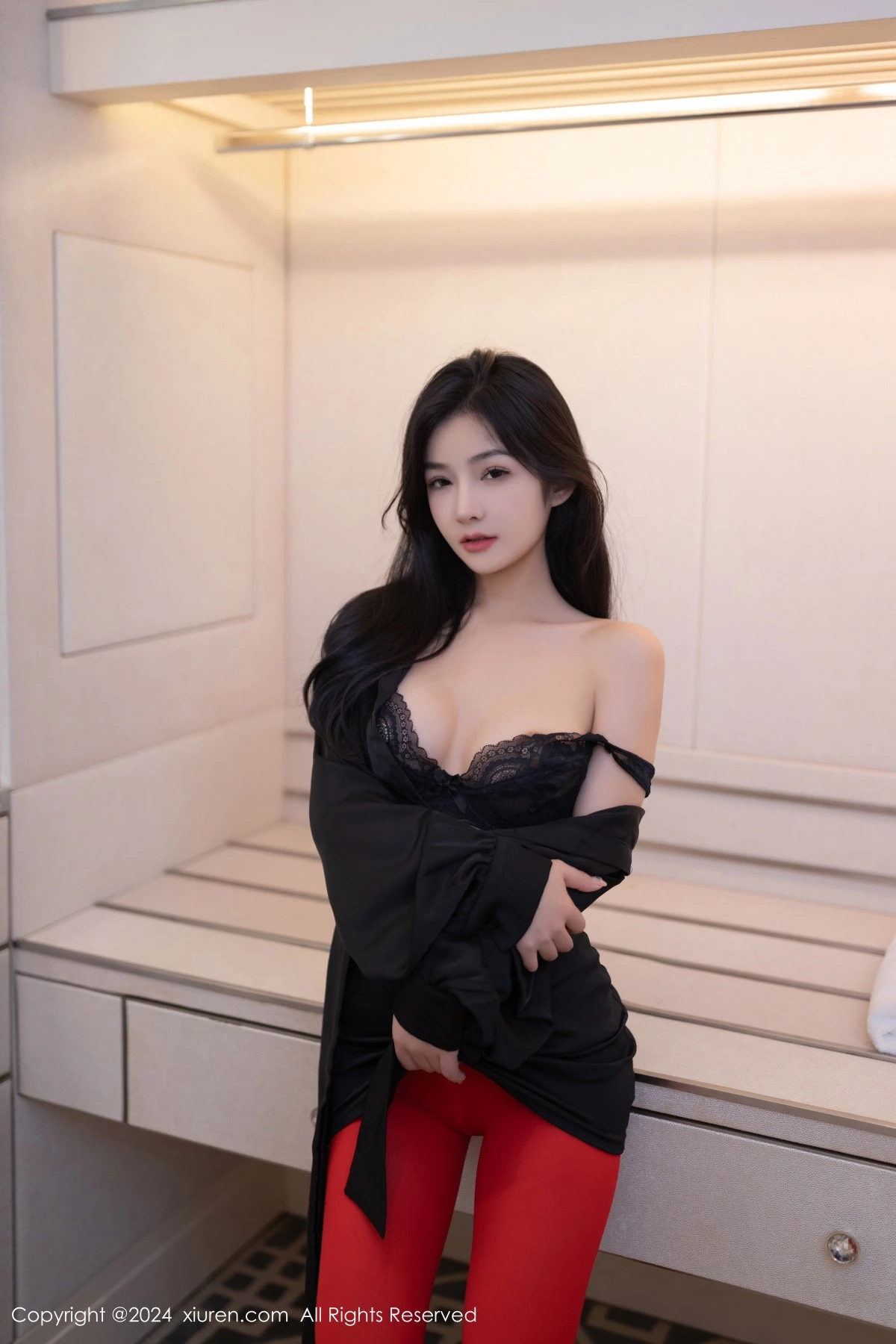 [XiuRen秀人网] 2024.07.03 No.8801 谭小灵 丝袜美腿 [80P] NO.10