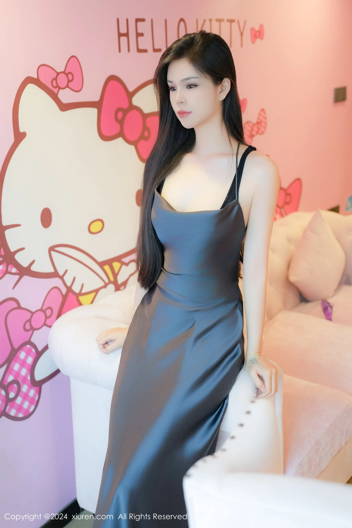 [XiuRen秀人网] 2024.07.03 No.8795 雪糕CiCi 黑丝美腿 [98P] NO.7