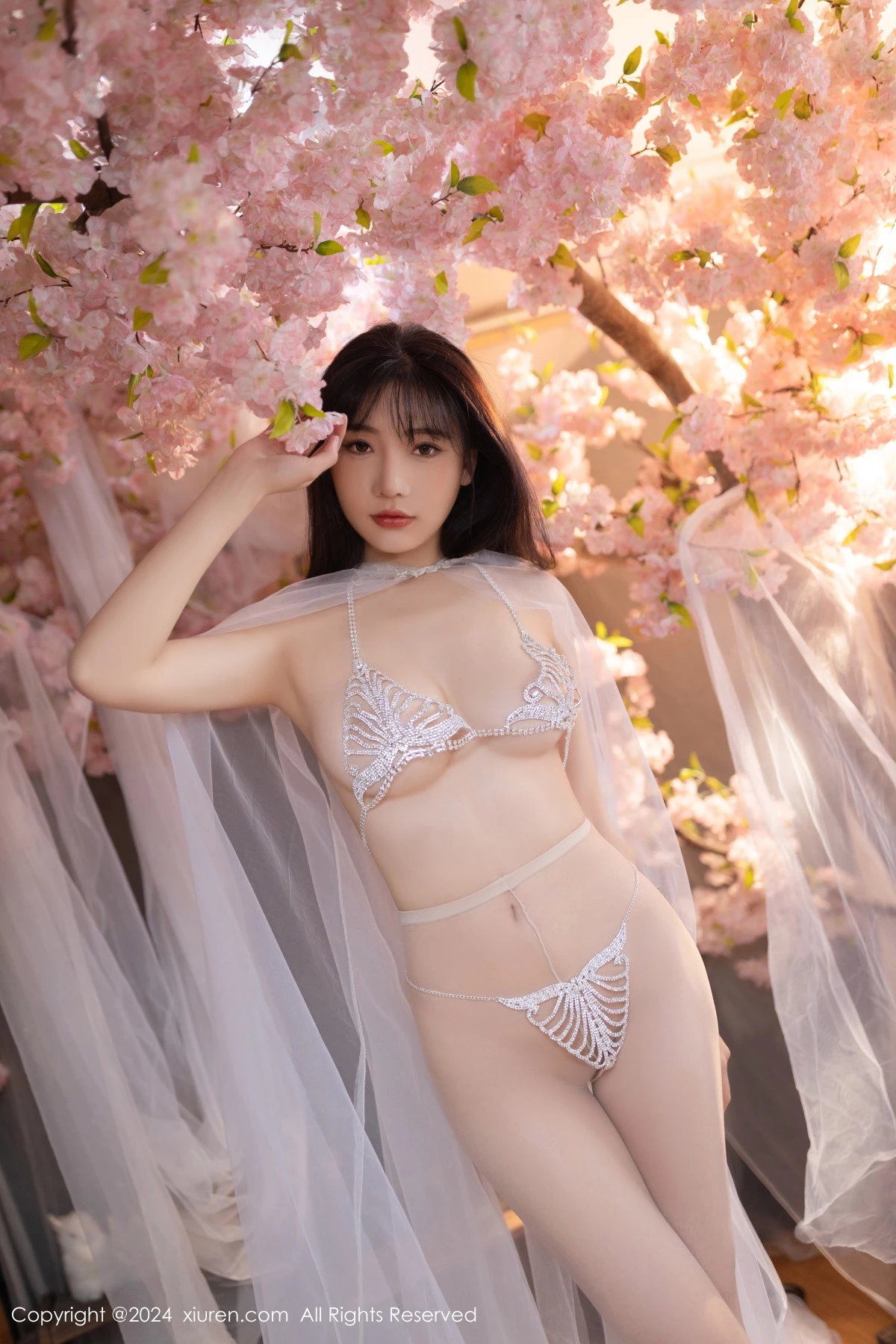 [XiuRen秀人网] 2024.07.04 No.8807 陆萱萱 性感美腿 [80P] NO.6