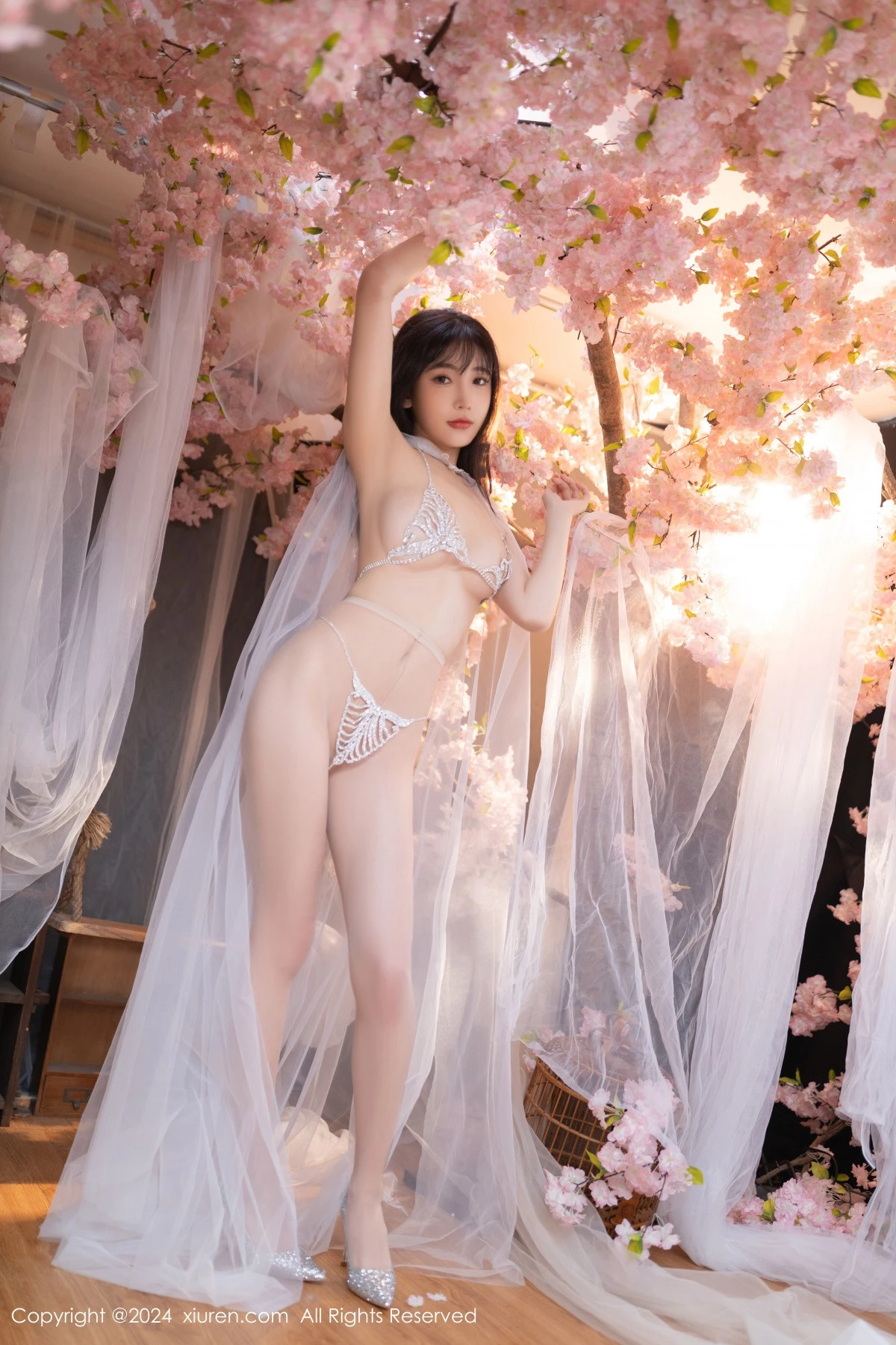 [XiuRen秀人网] 2024.07.04 No.8807 陆萱萱 性感美腿 [80P] NO.10