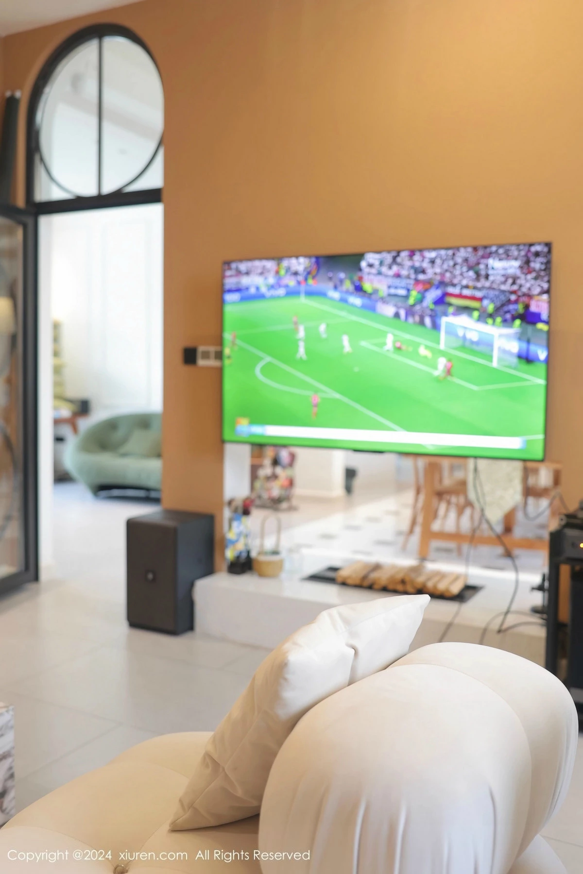 [XiuRen秀人网] 2024.07.05 No.8812 桃妖夭 欧洲杯 [90P] NO.1