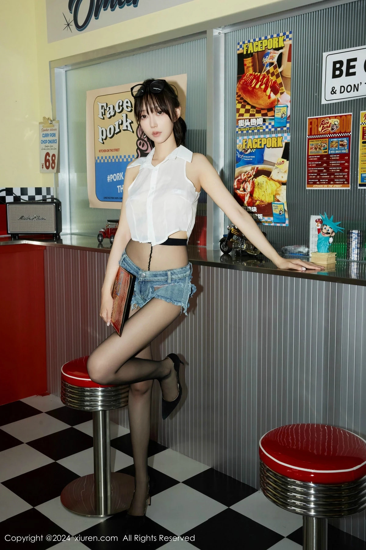 [XiuRen秀人网] 2024.07.05 No.8811 玥儿玥er 黑丝美腿 [74P] NO.8