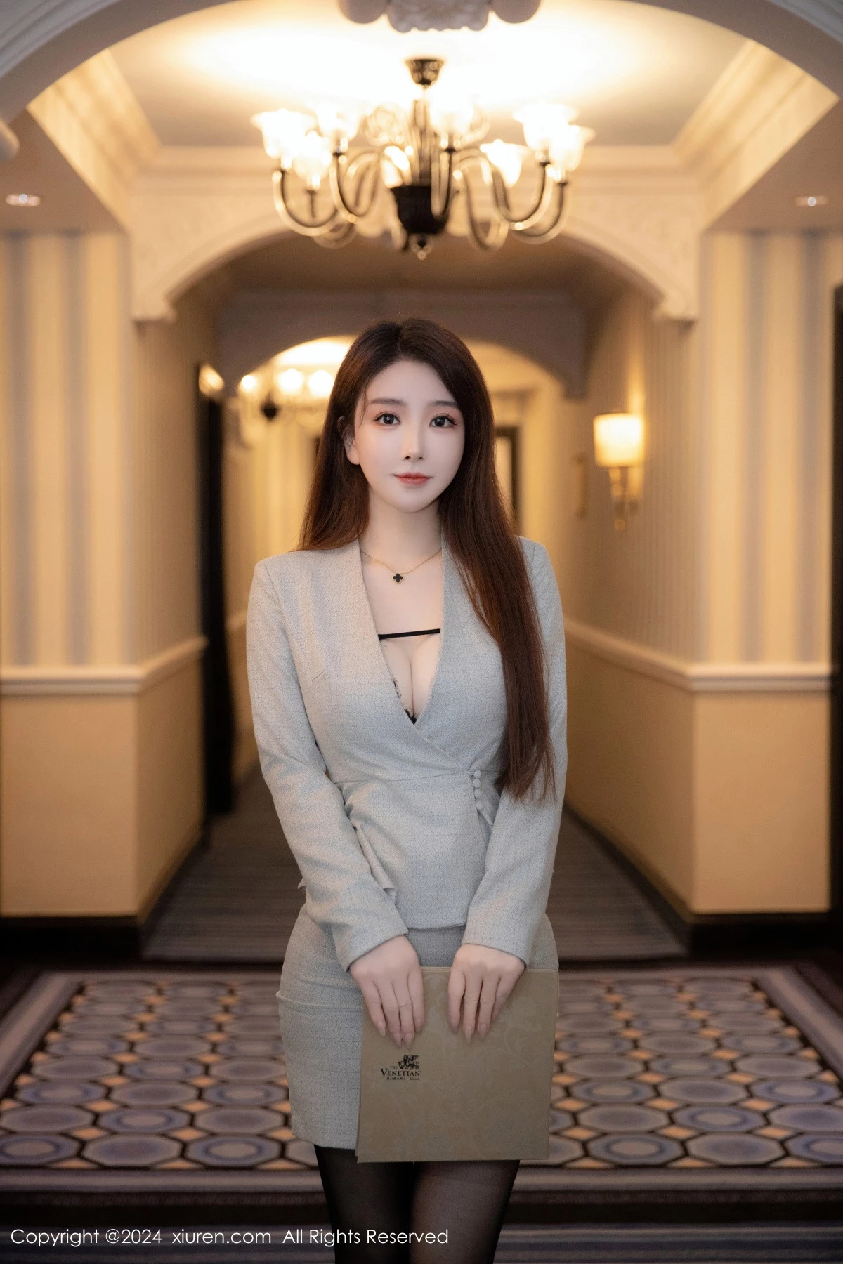 [XiuRen秀人网] 2024.06.18 No.8716 雨儿酱eve 黑丝美腿 [83P] NO.1