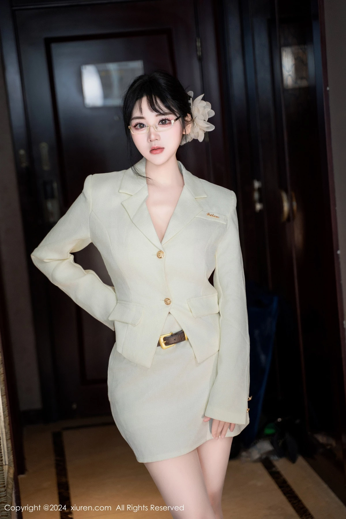 [XiuRen秀人网] 2024.06.18 No.8717 汐汐爱吃草莓 丝袜美腿 [86P] NO.6