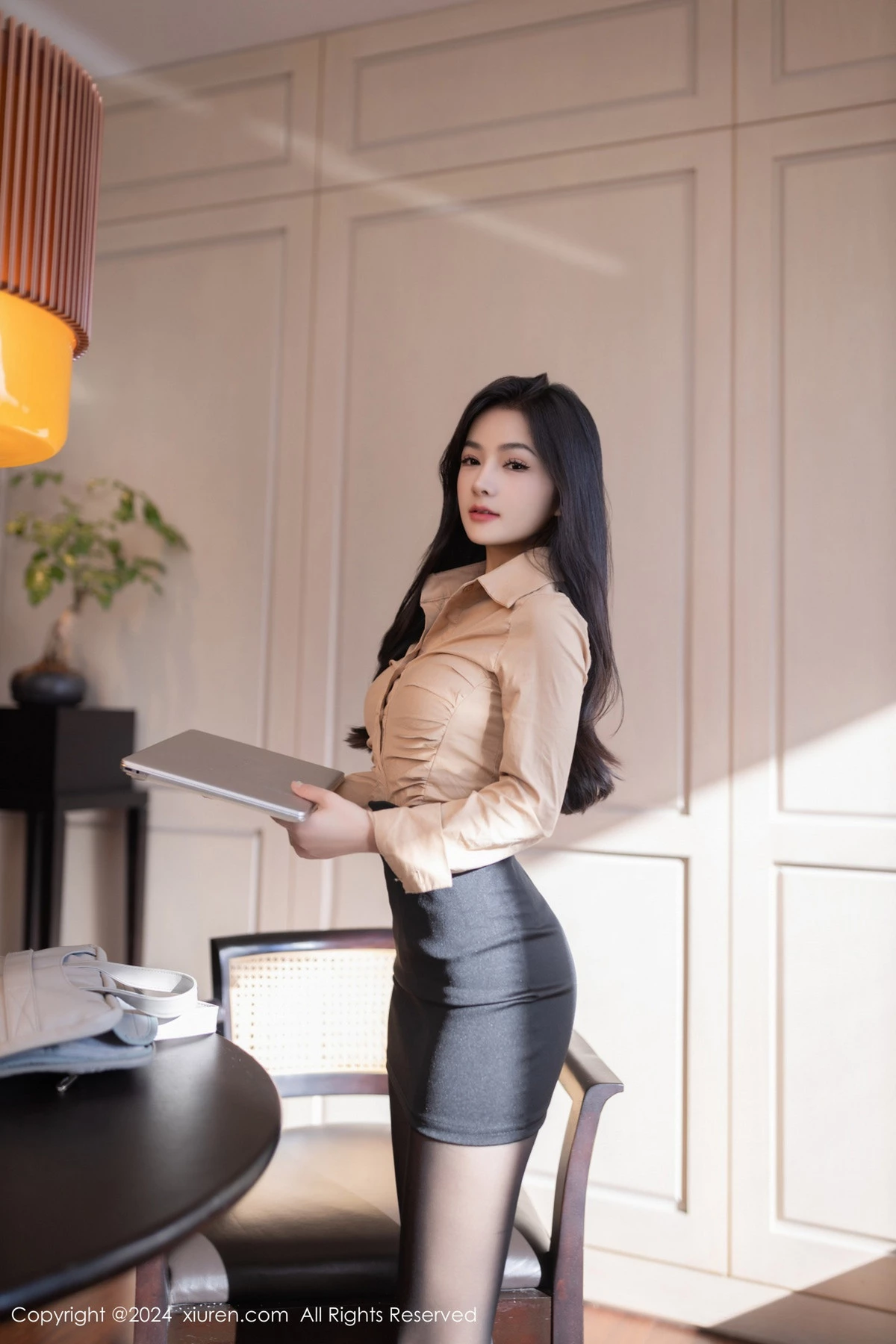 [XiuRen秀人网] 2024.07.10 No.8835 谭小灵 黑丝美腿 [80P] NO.1