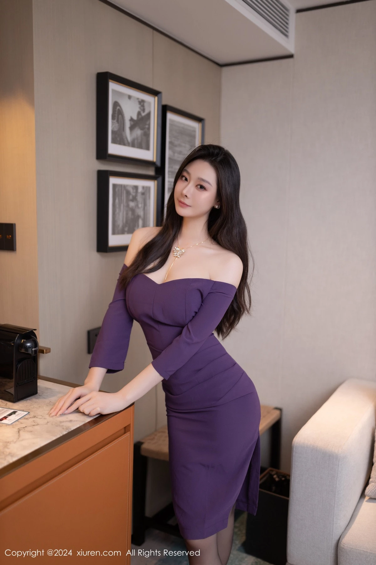 [XiuRen秀人网] 2024.07.18 No.8881 小逗逗 黑丝美腿 [80P] NO.1