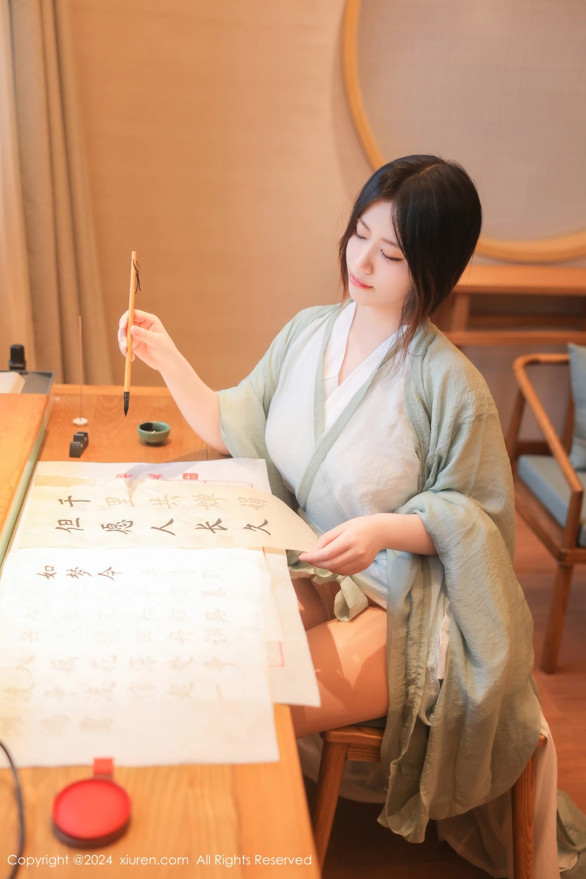 [XiuRen秀人网] 2024.07.30 No.8937 蛋蛋宝 丝袜美腿 [83P] NO.8