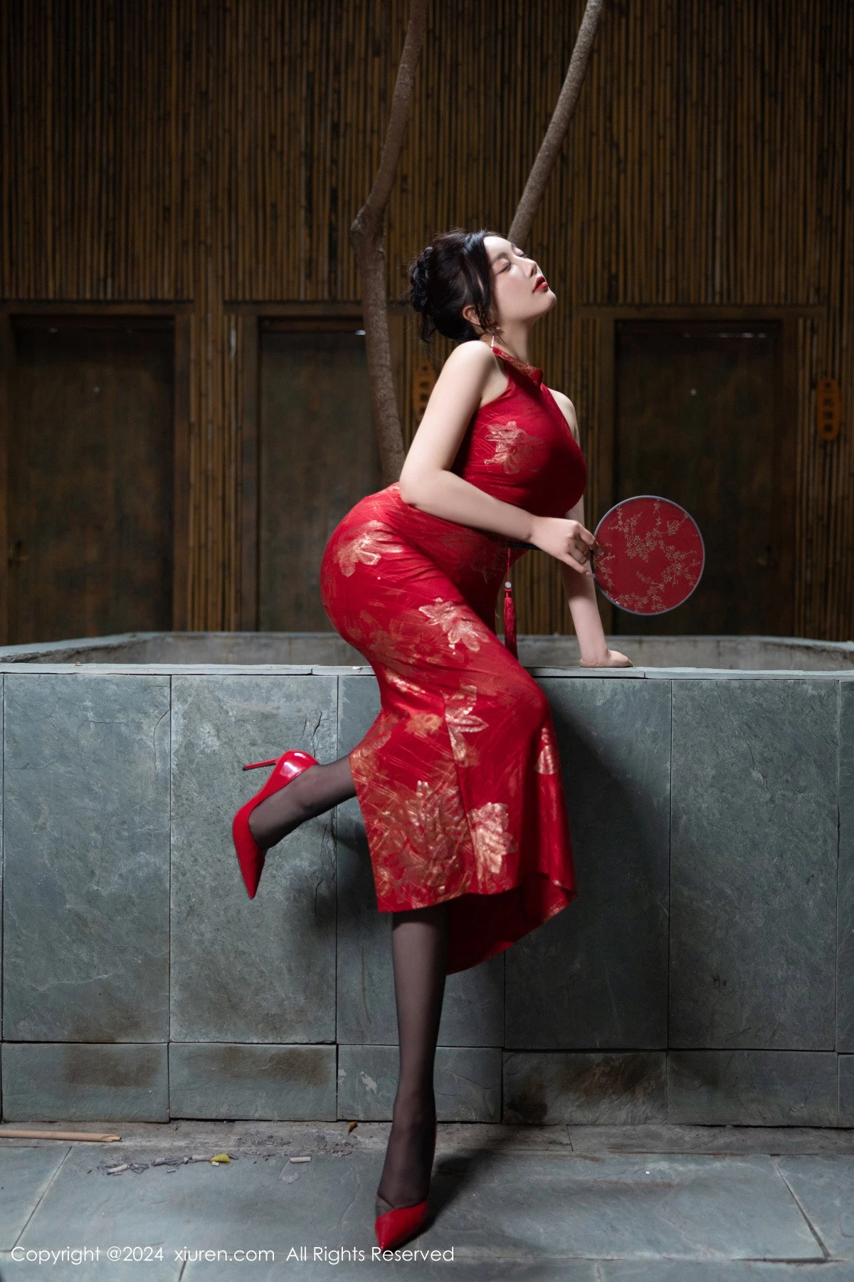 [XiuRen秀人网] 2024.08.09 No.8996 杨晨晨Yome 黑丝美腿 [81P] NO.7