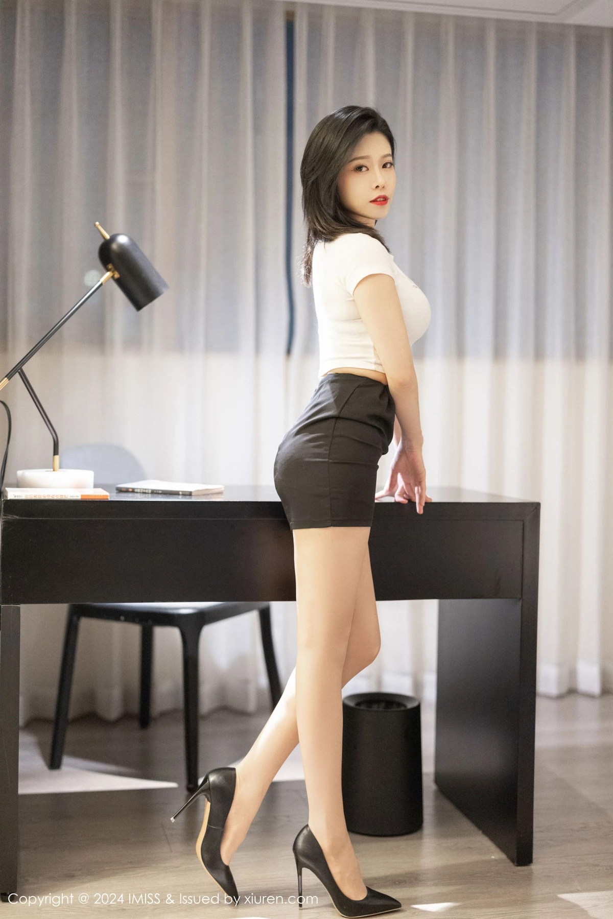 [IMISS爱蜜社] 2024.08.14 VOL.777 luvian本能 丝袜美腿 [39P] NO.2