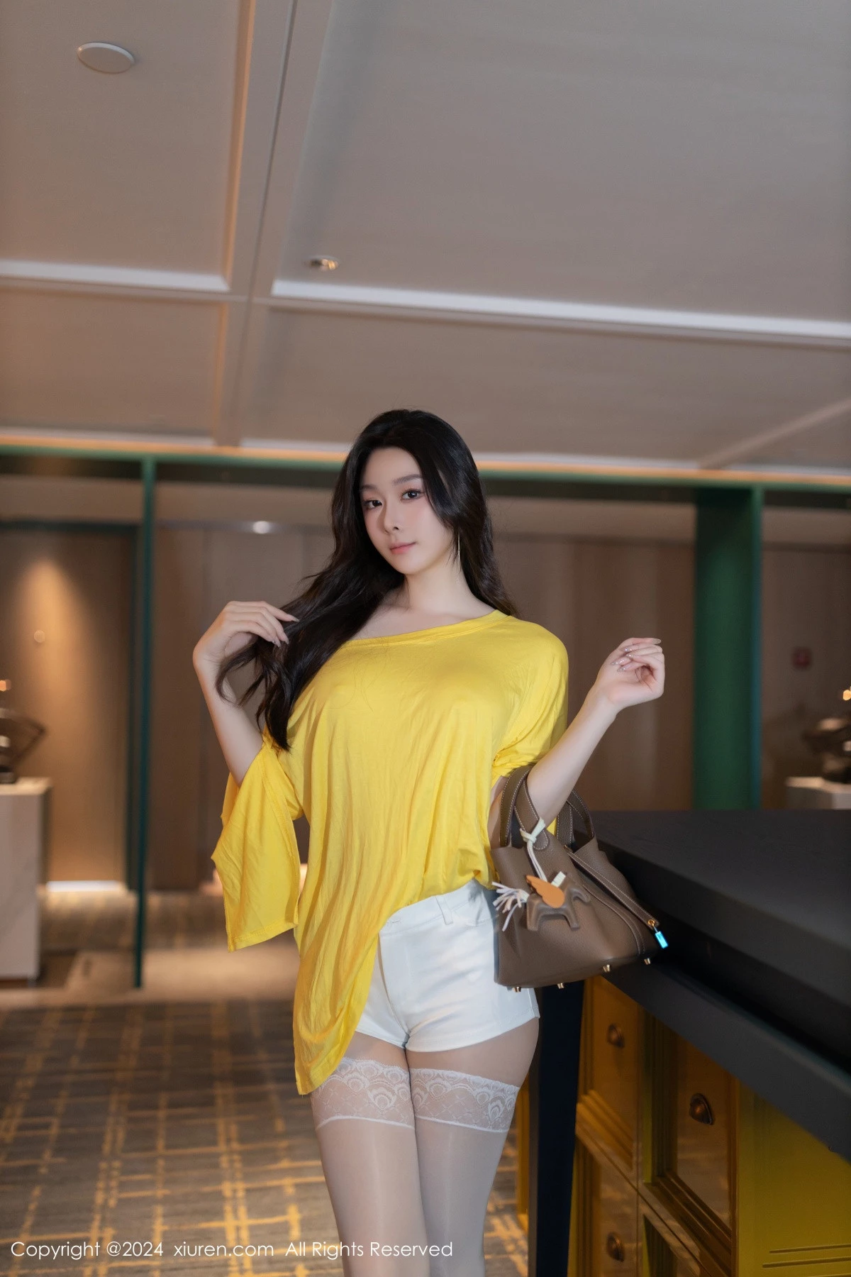 [XiuRen秀人网] 2024.08.15 No.9019 小逗逗 美腿写真 [82P] NO.1