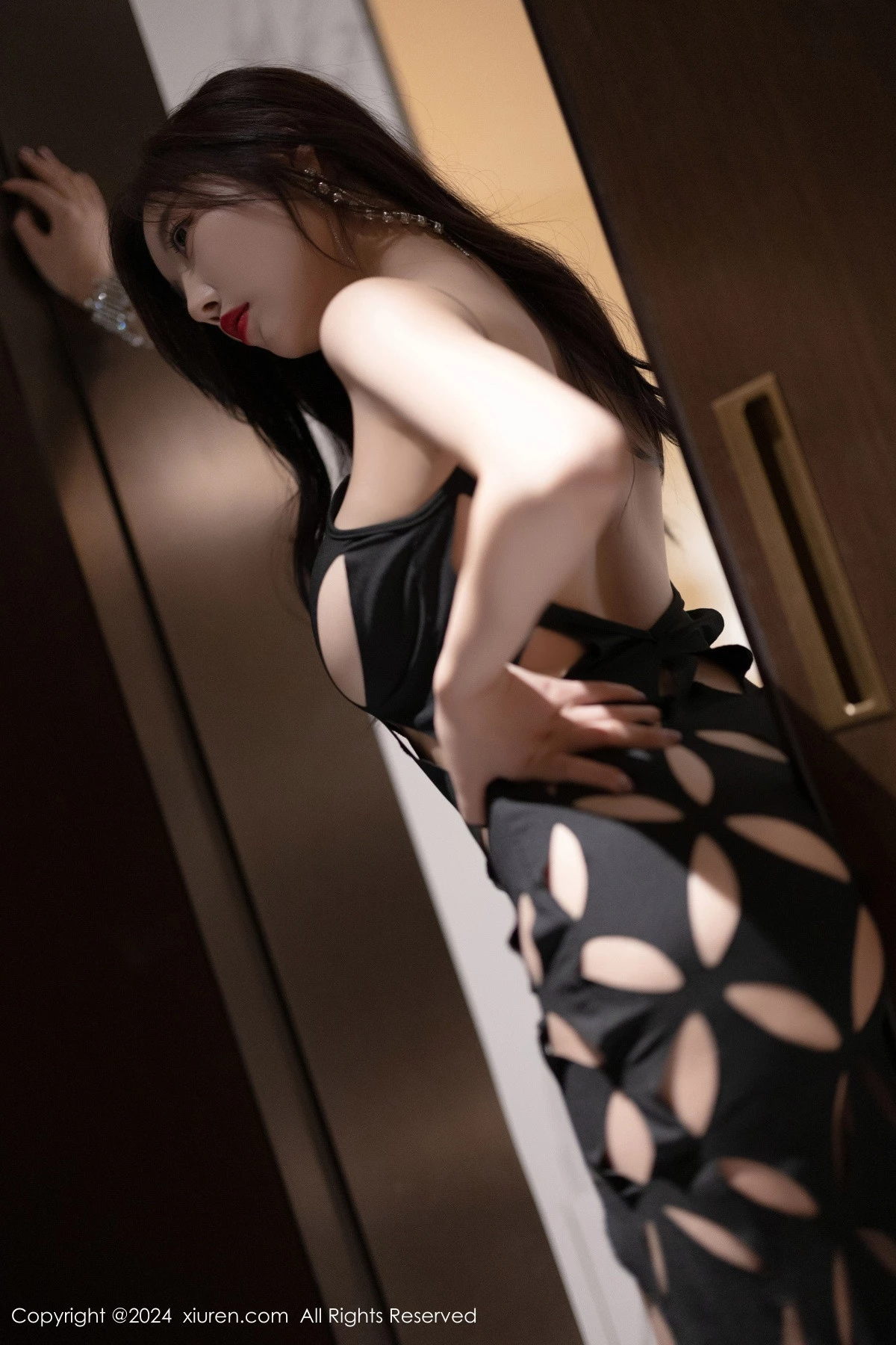 [XiuRen秀人网] 2024.08.16 No.9028 杨晨晨Yome 美腿黑丝 [80P] NO.3