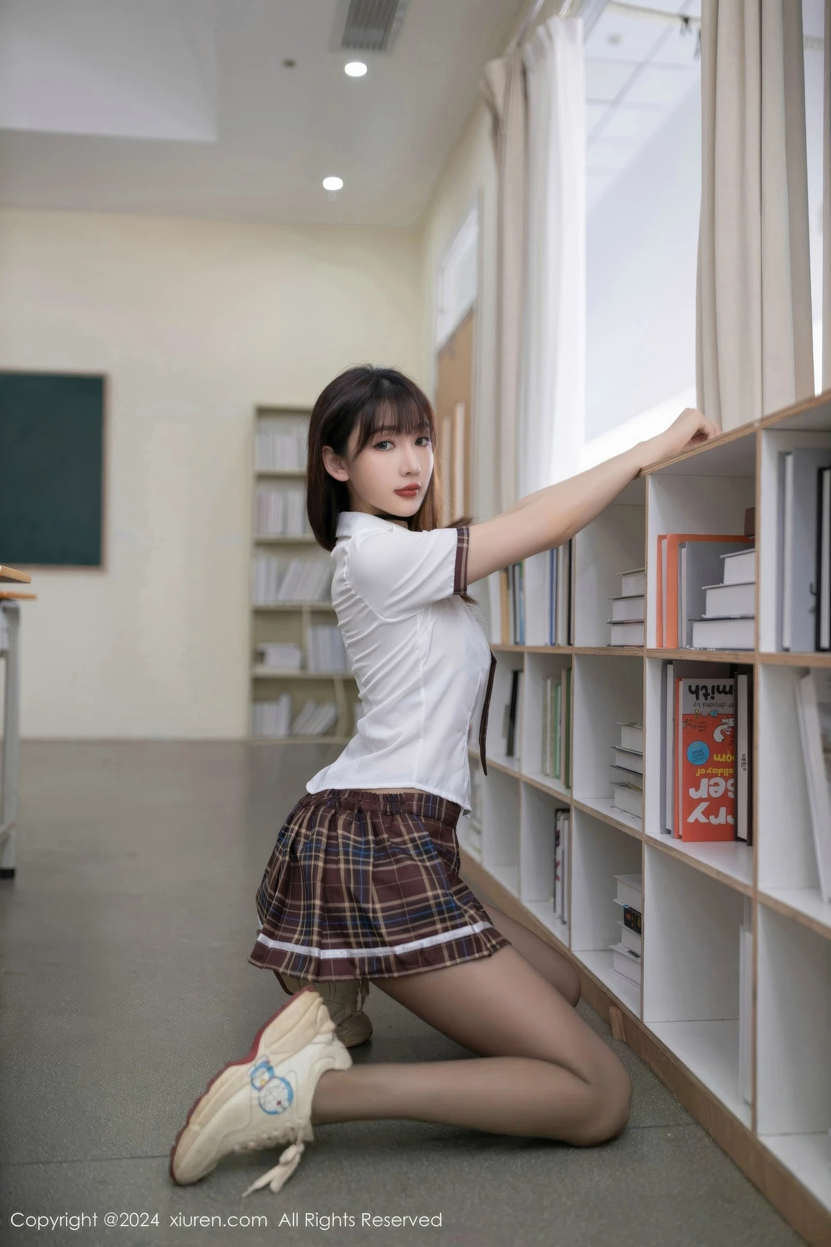 [XiuRen秀人网] 2024.07.25 No.8918 陆萱萱 黑丝美腿 [80P] NO.1