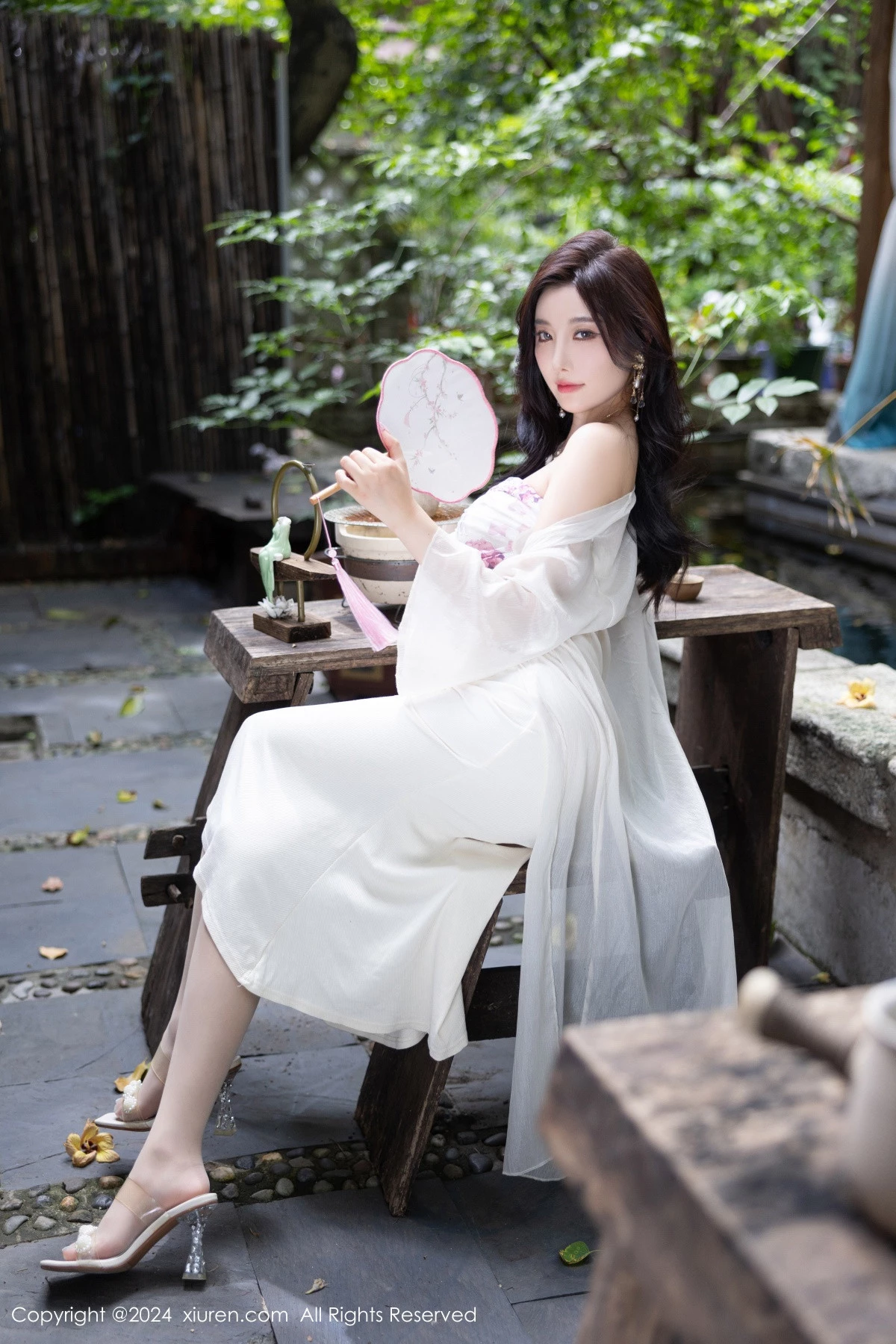 [XiuRen秀人网] 2024.07.26 No.8926 杨晨晨Yome 丝袜美腿 [80P] NO.5