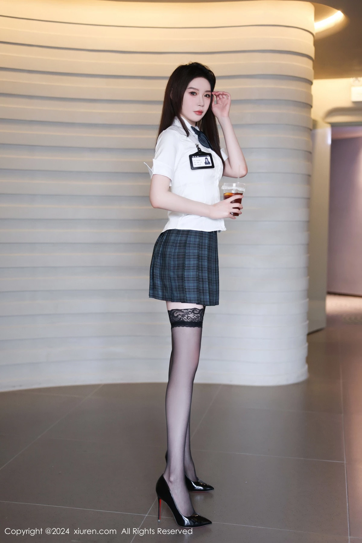 [XiuRen秀人网] 2024.08.27 No.9074 梦心玥 黑丝美腿 [91P] NO.1